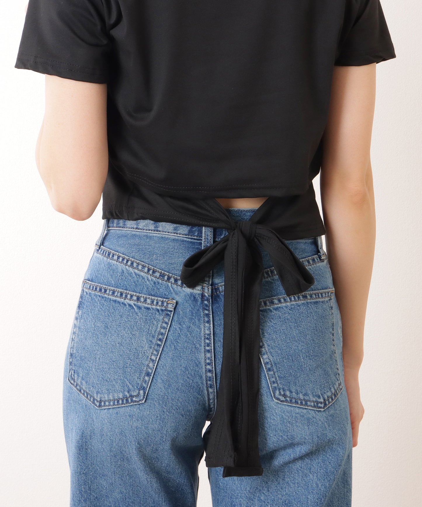 バックリボン カットアウト コンパクト 半袖 Tシャツ