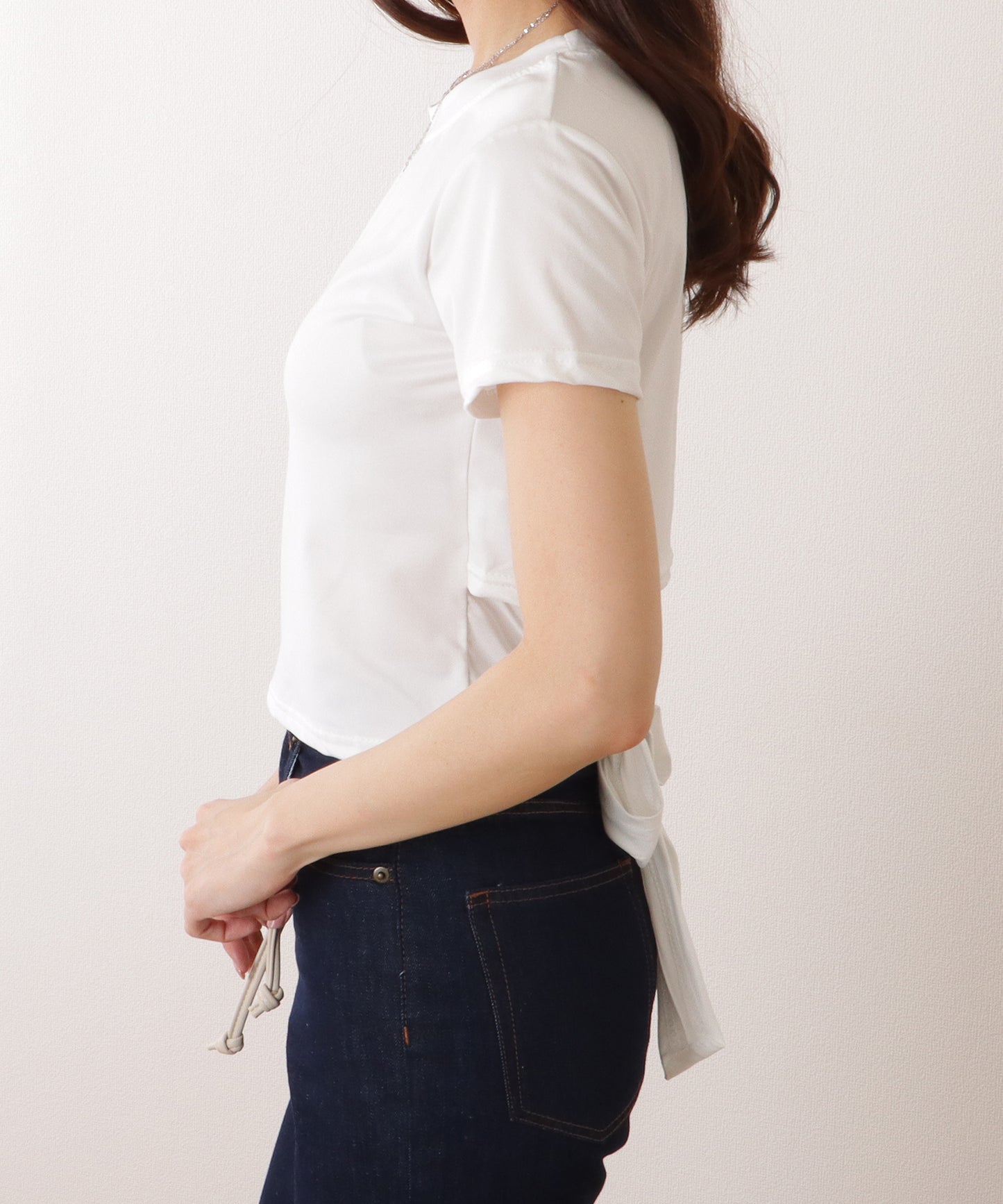 バックリボン カットアウト コンパクト 半袖 Tシャツ