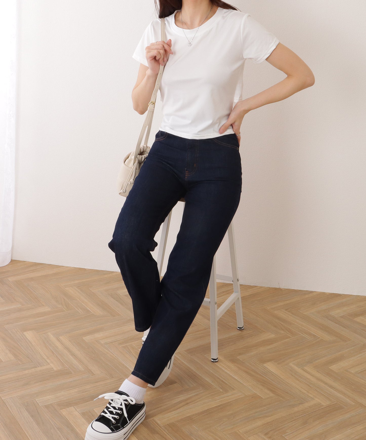 バックリボン カットアウト コンパクト 半袖 Tシャツ