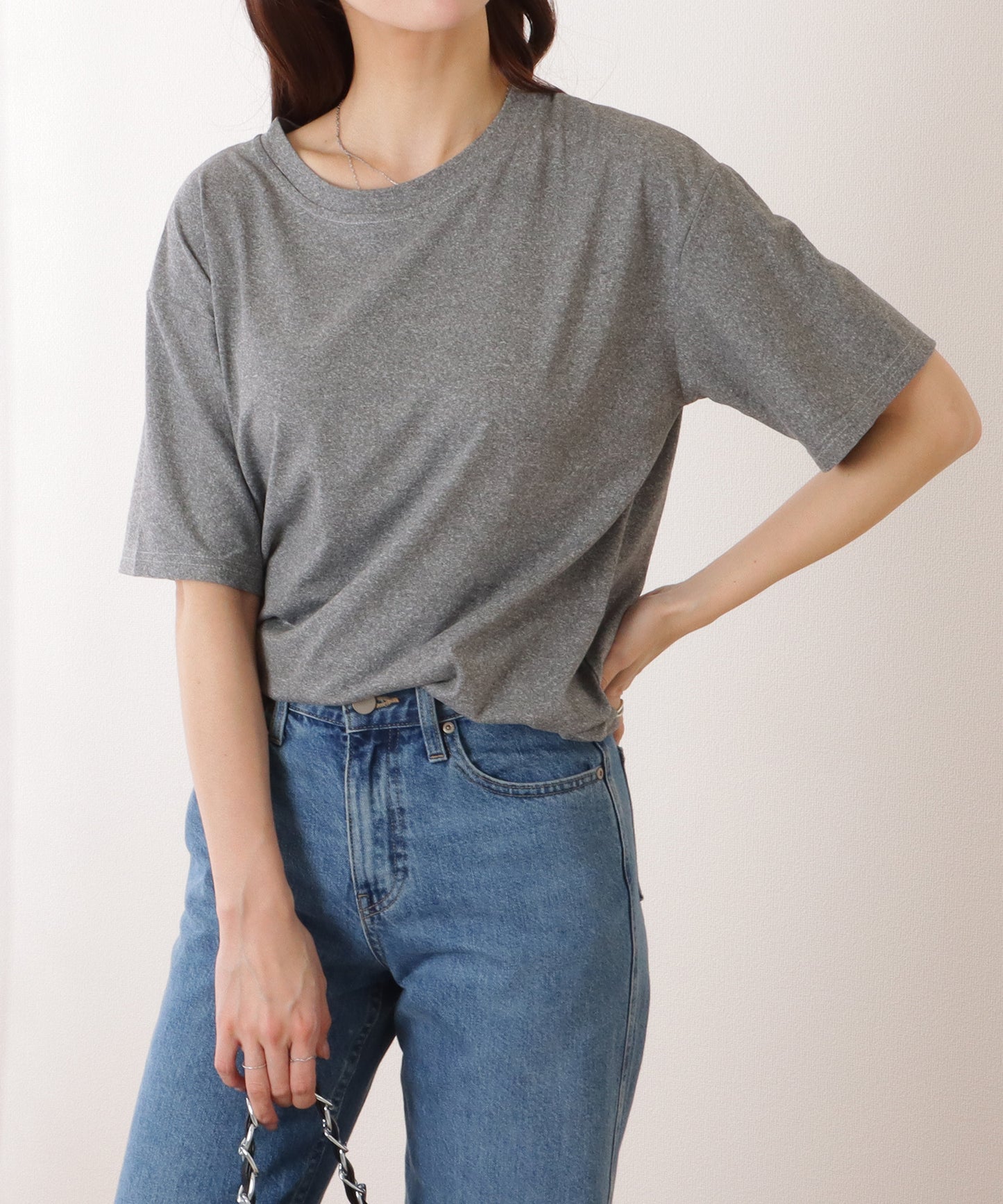 バック ロゴプリント ロールアップ袖 半袖 Tシャツ