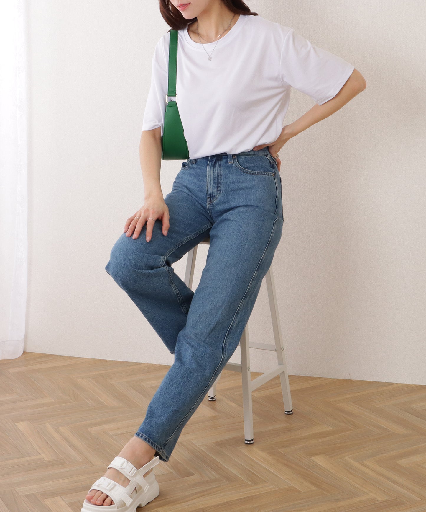 バック ロゴプリント ロールアップ袖 半袖 Tシャツ