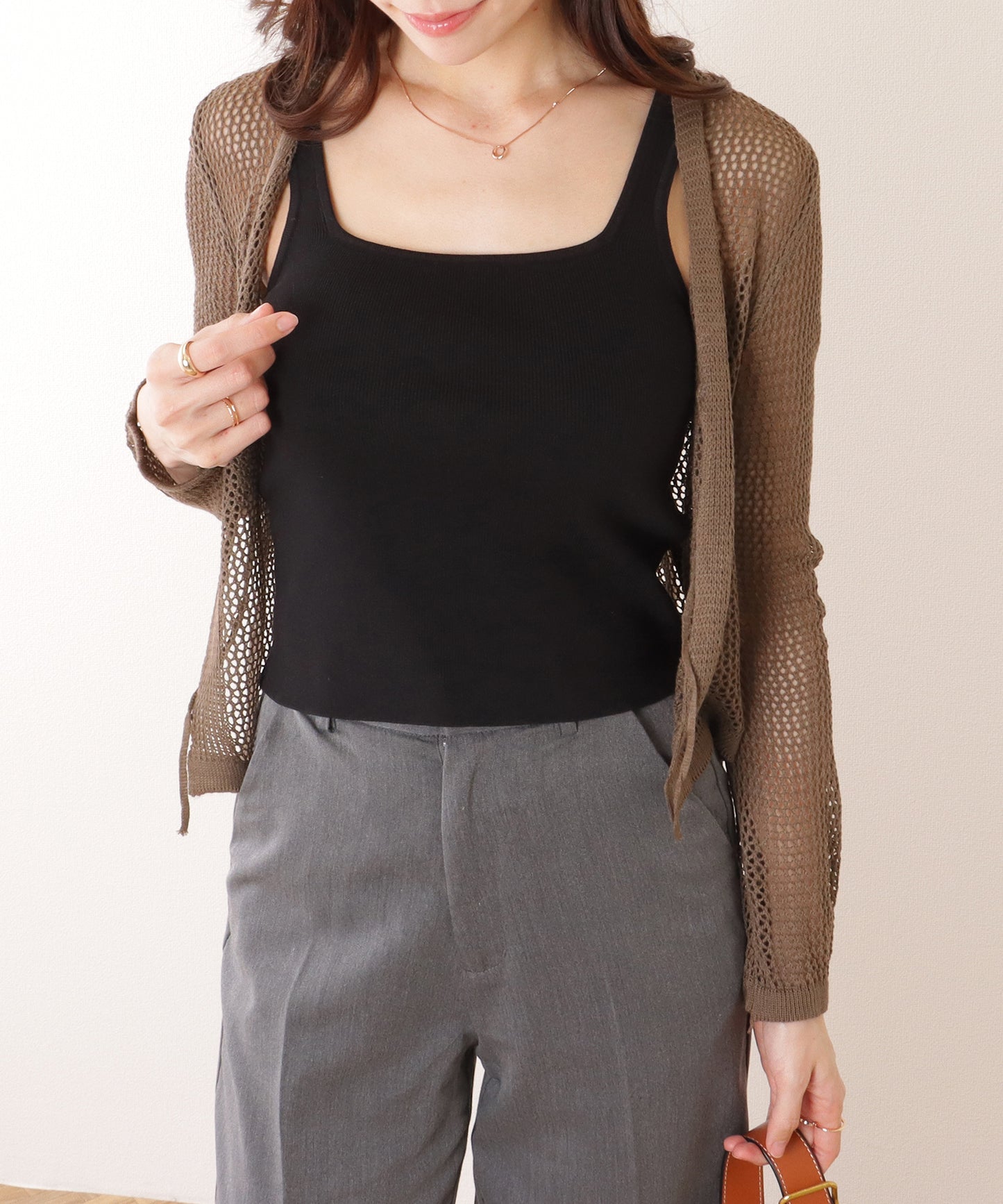 ソリッドカラー スクエアネック コンパクト ニット タンクトップ