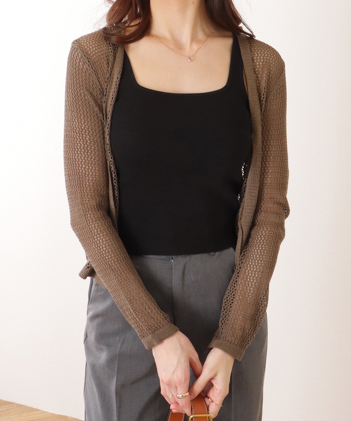 ソリッドカラー スクエアネック コンパクト ニット タンクトップ