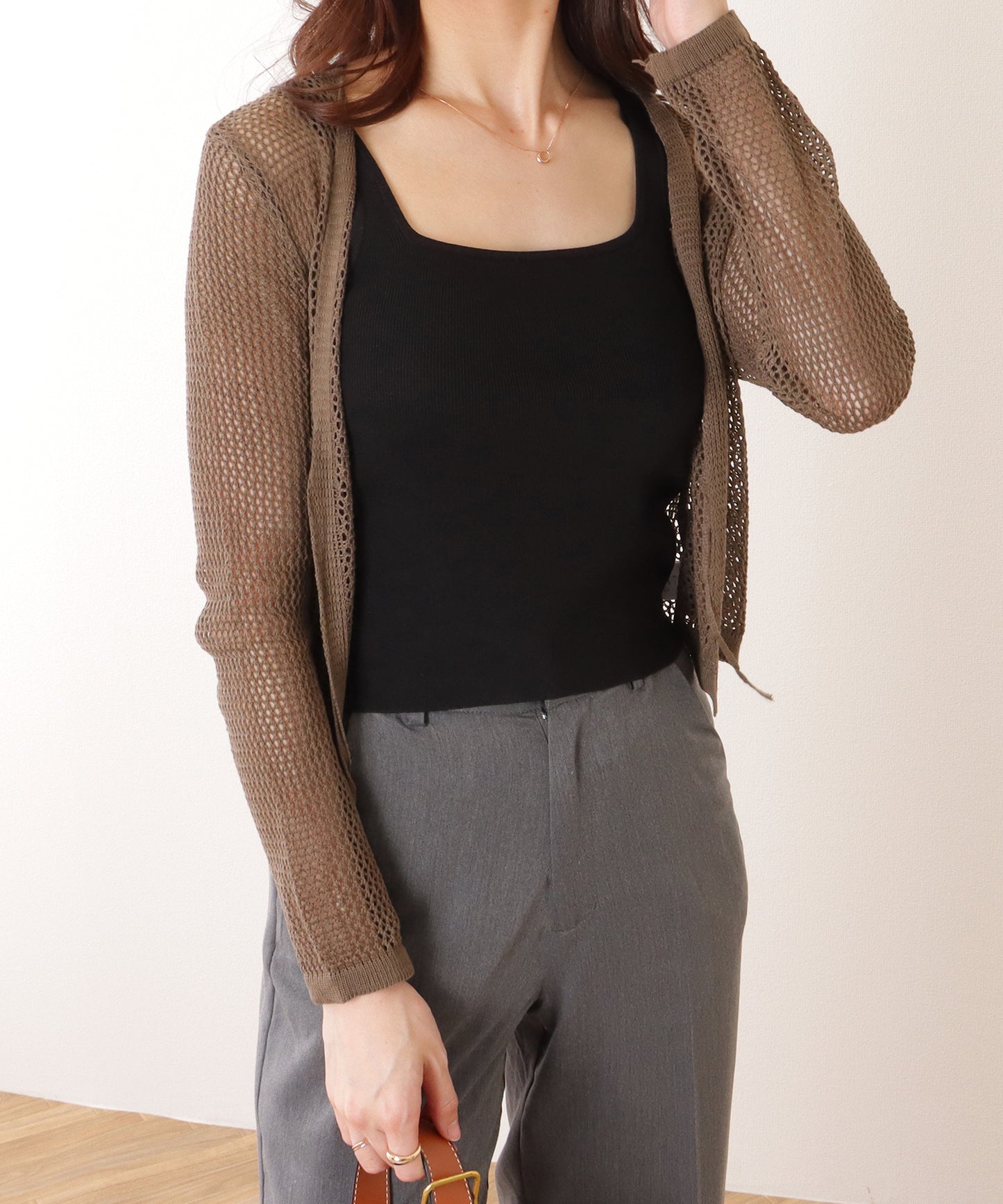 ソリッドカラー スクエアネック コンパクト ニット タンクトップ