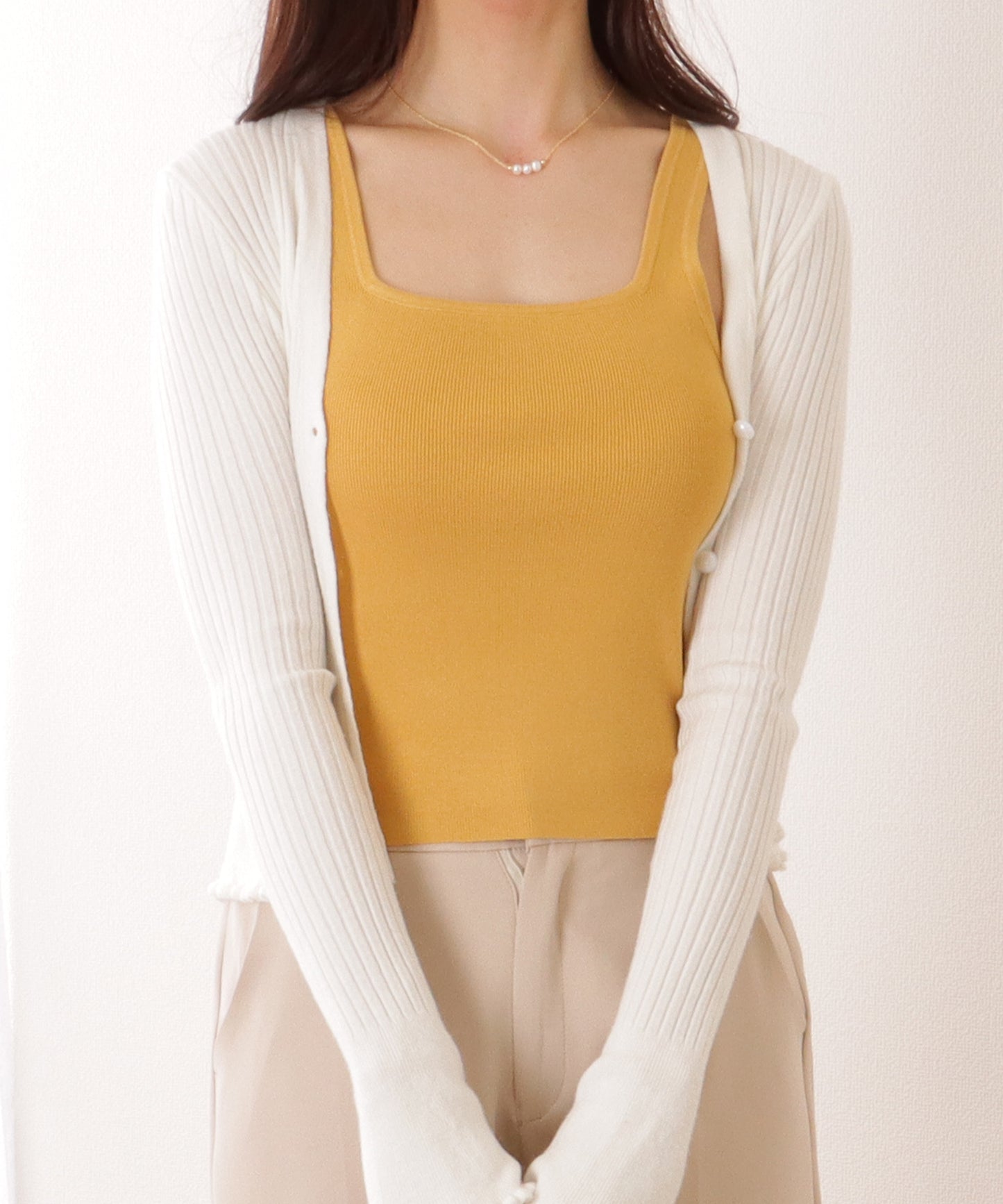 ソリッドカラー スクエアネック コンパクト ニット タンクトップ