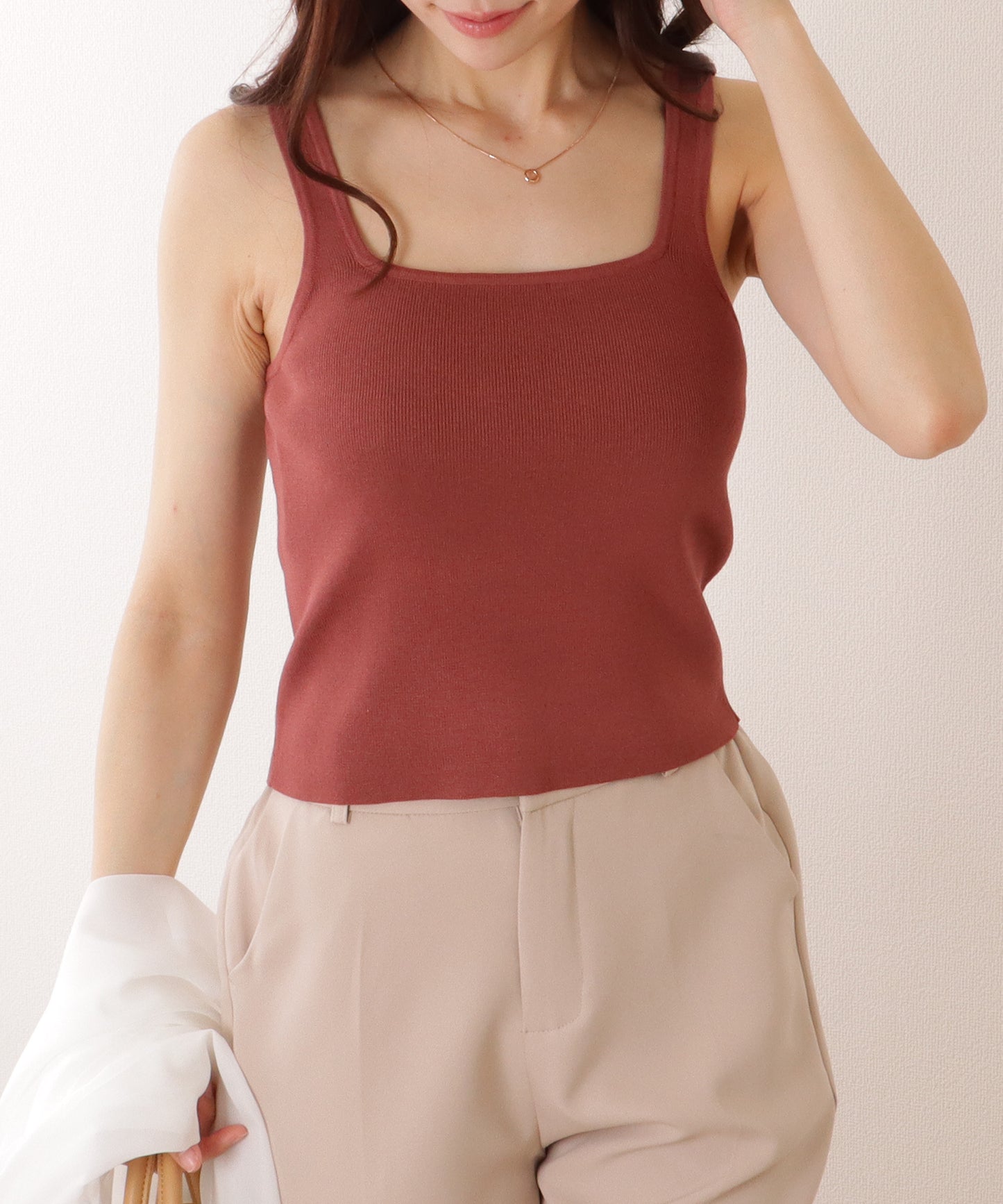 ソリッドカラー スクエアネック コンパクト ニット タンクトップ