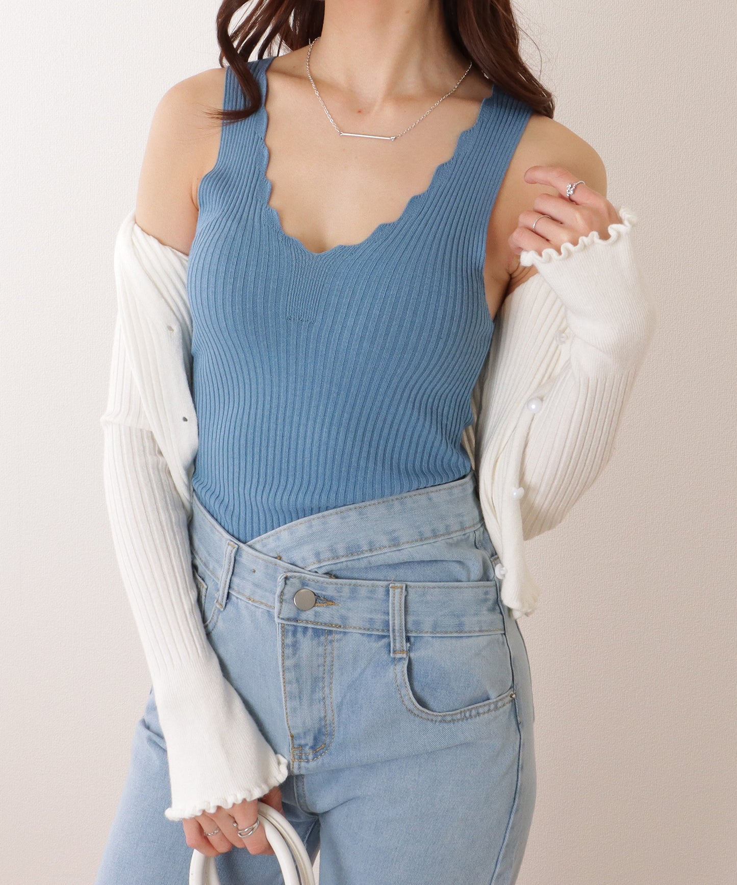 Vネック スカラップ リブ ニット タンクトップ