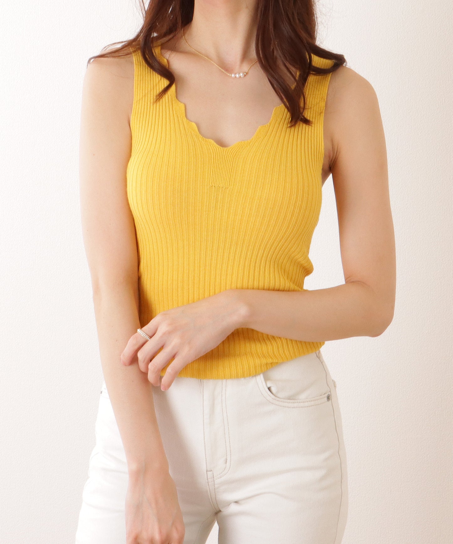 Vネック スカラップ リブ ニット タンクトップ