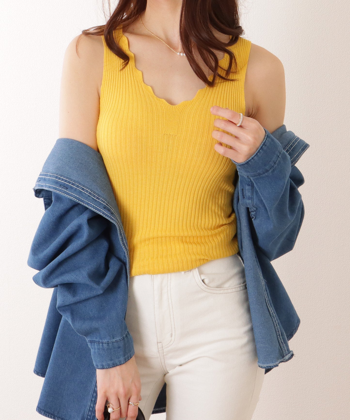 Vネック スカラップ リブ ニット タンクトップ