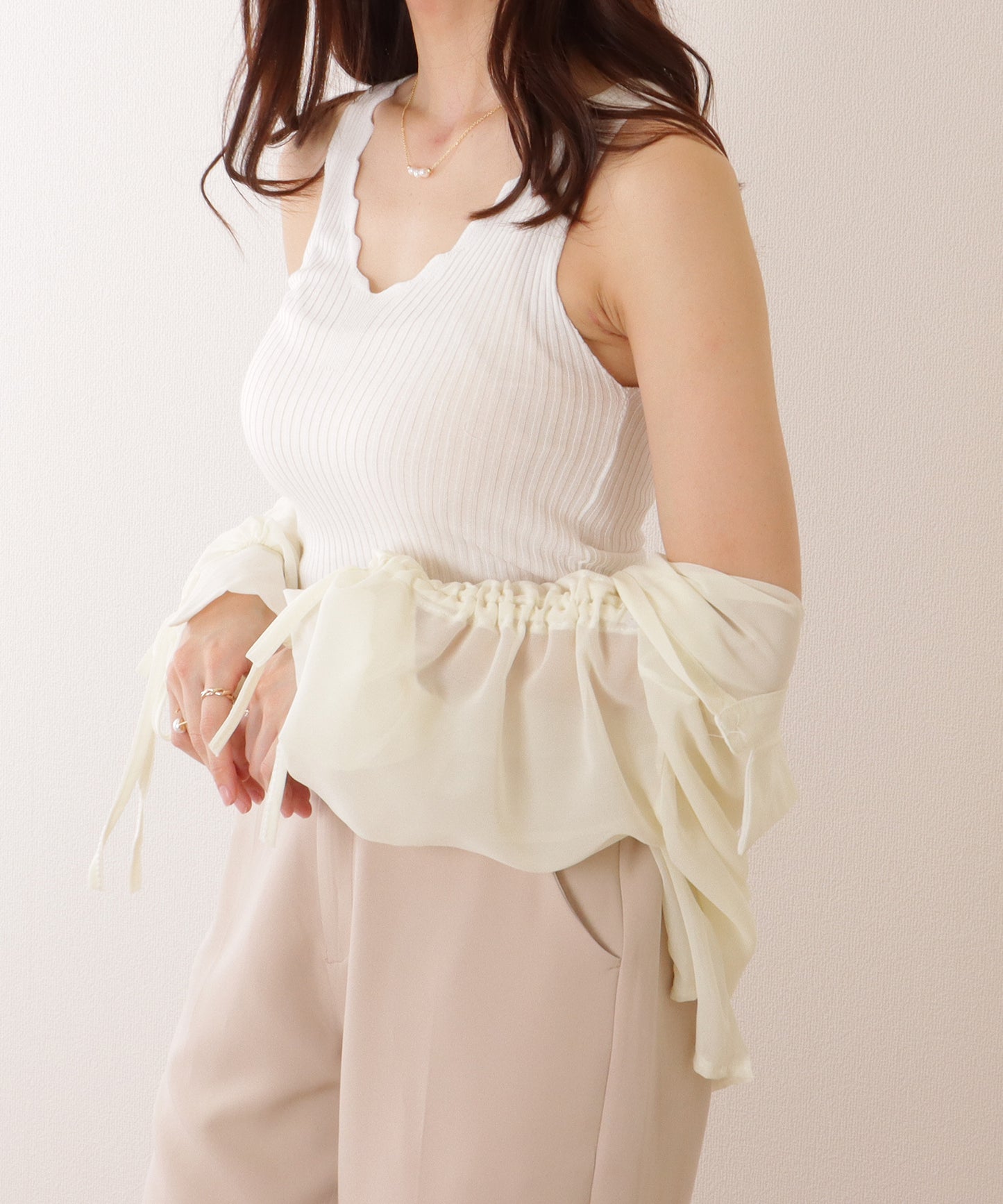 Vネック スカラップ リブ ニット タンクトップ