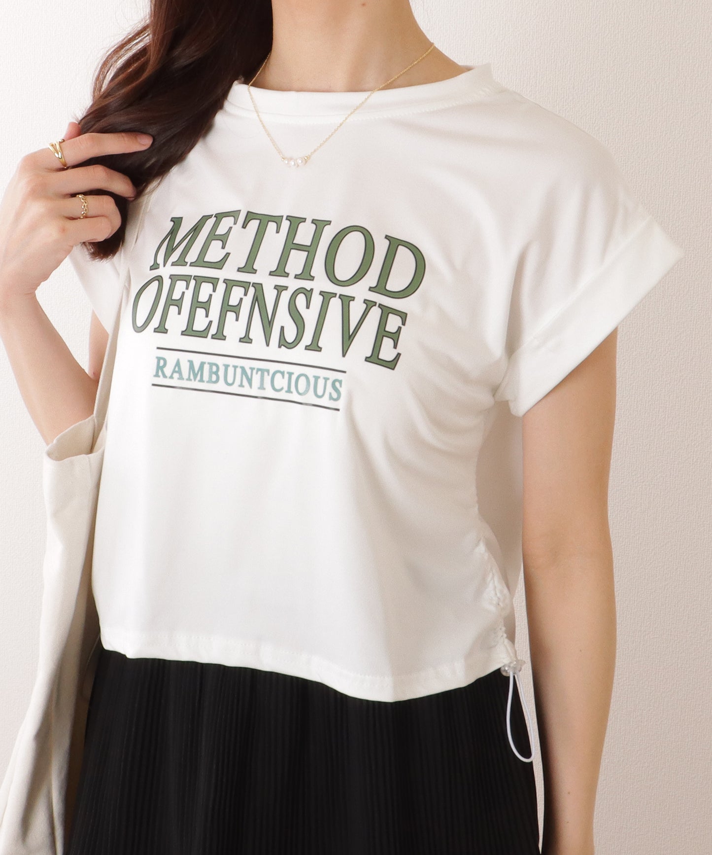 ドローストリング付き コンパクト 半袖 プリント Tシャツ