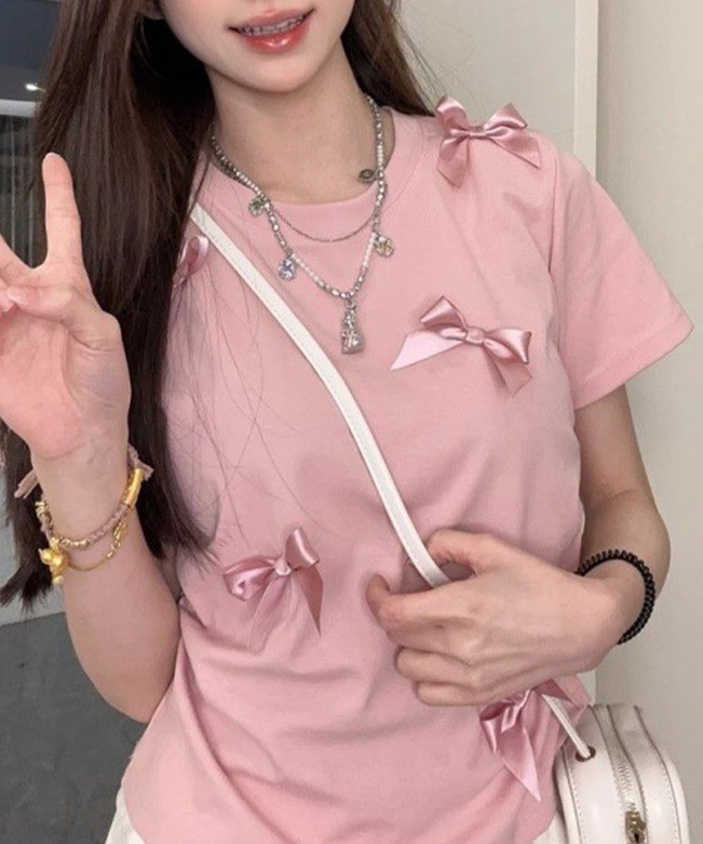 サテンリボン クルーネック 半袖 デザイン Tシャツ