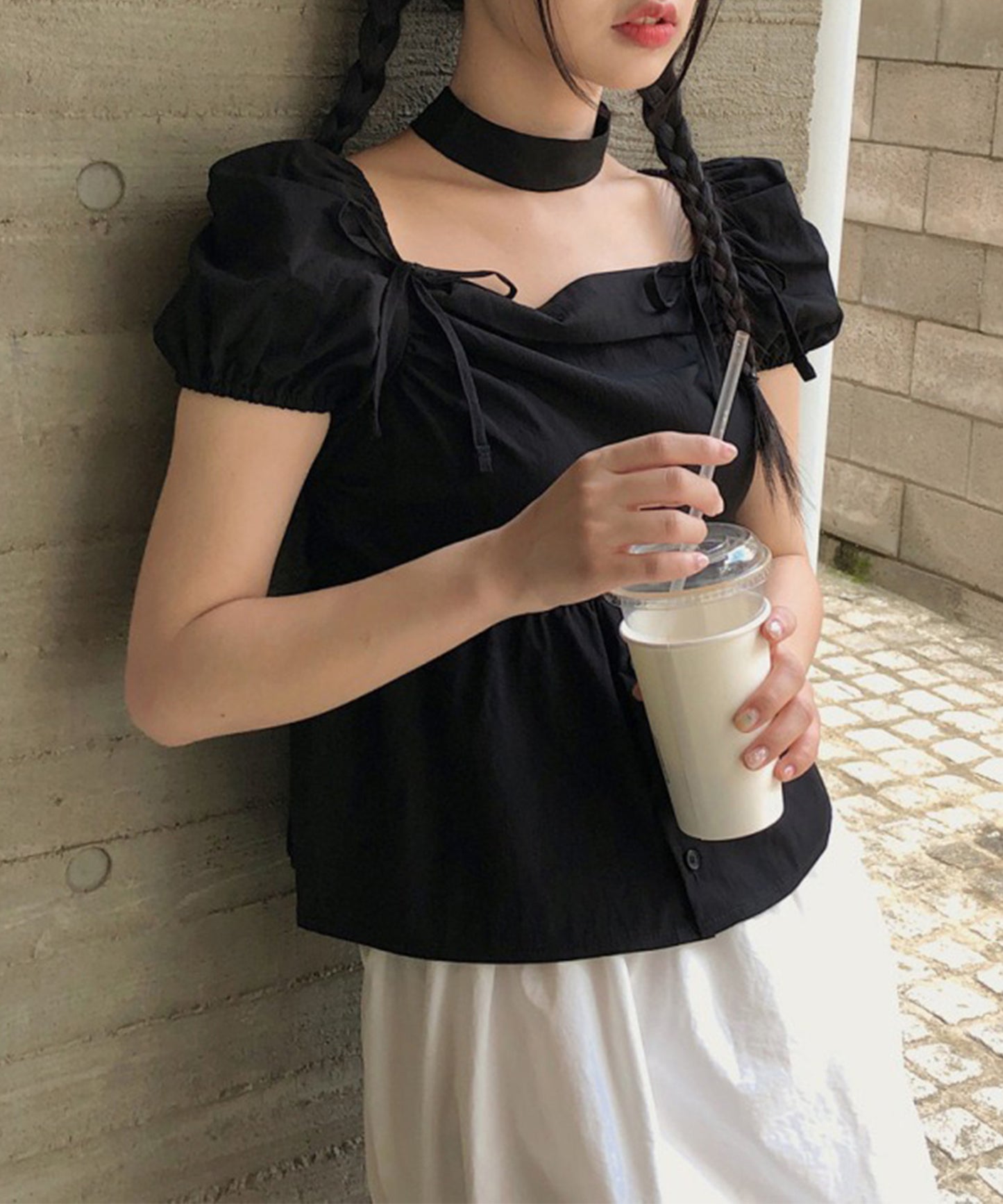 チョーカー付き リボン ペプラム パフスリーブ ブラウス