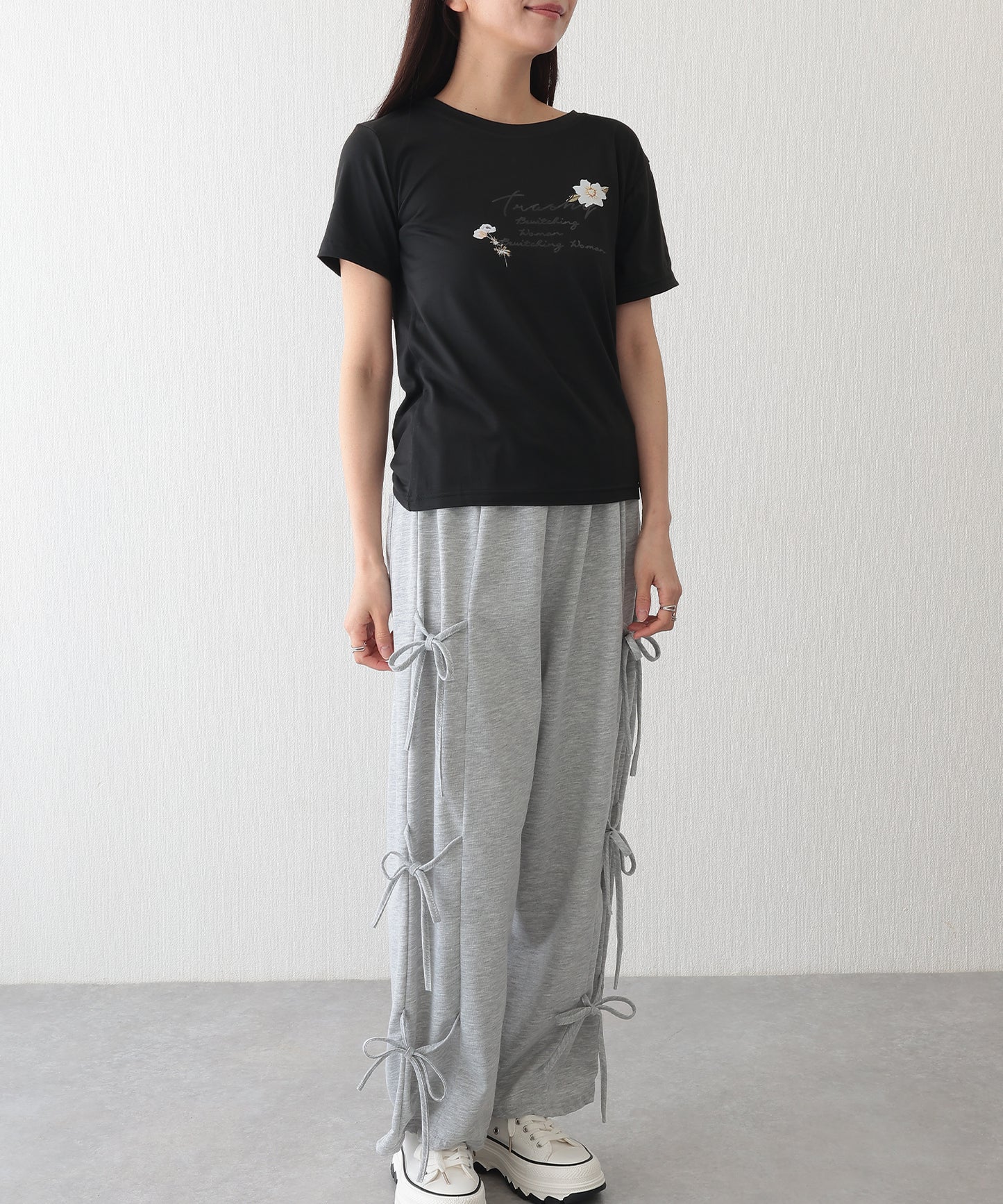 ロゴ フラワー プリント 半袖 Tシャツ