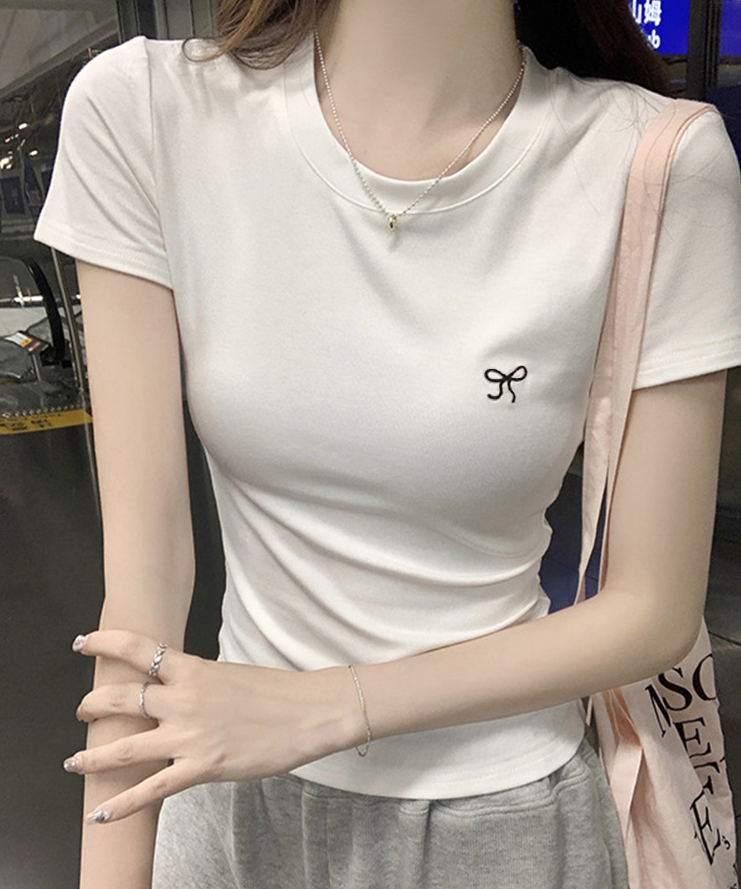 ワンポイント リボン刺繍 クルーネック 半袖 Tシャツ