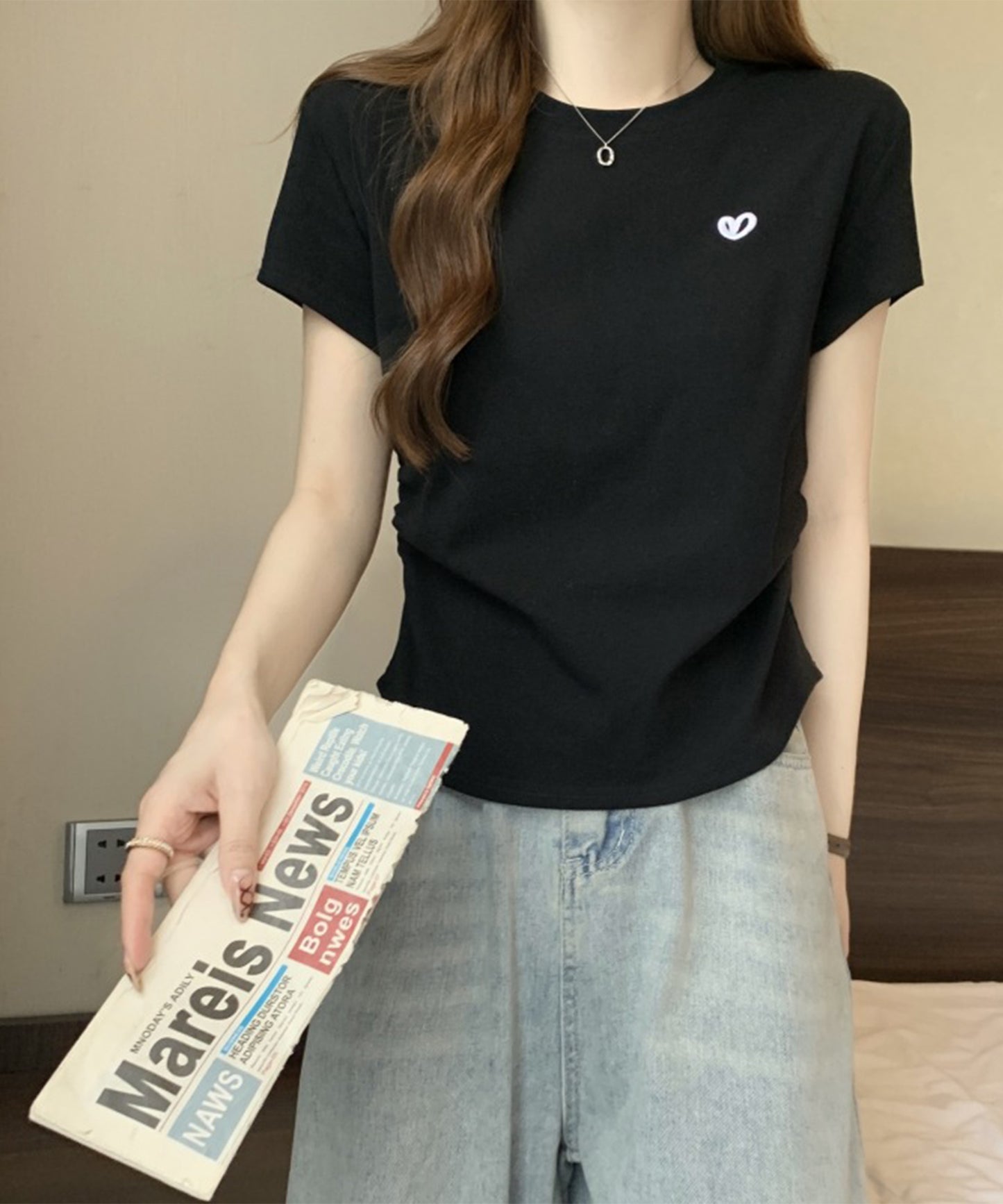 ハート刺繍 シャーリング クルーネック 半袖 Tシャツ