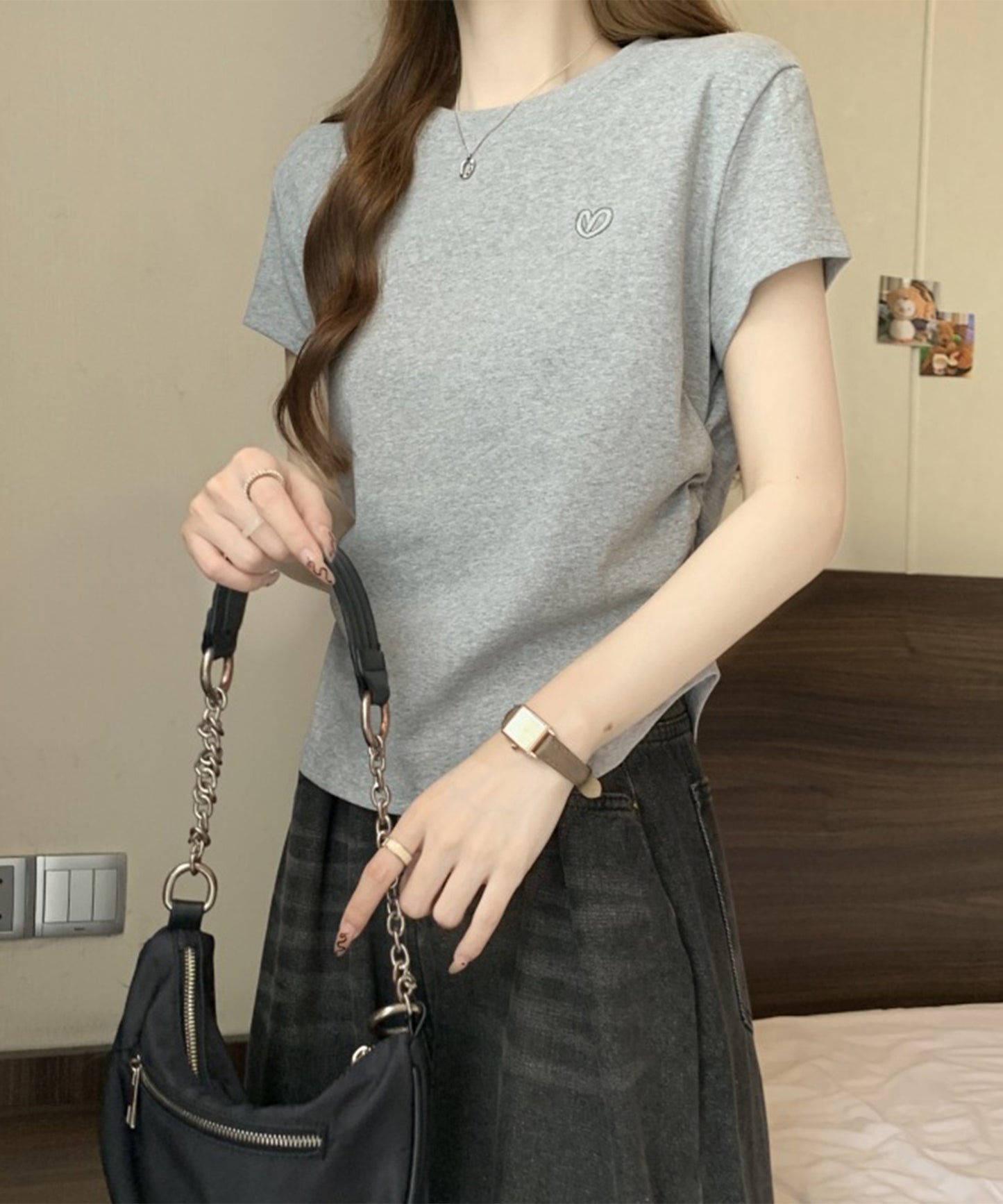 ハート刺繍 シャーリング クルーネック 半袖 Tシャツ