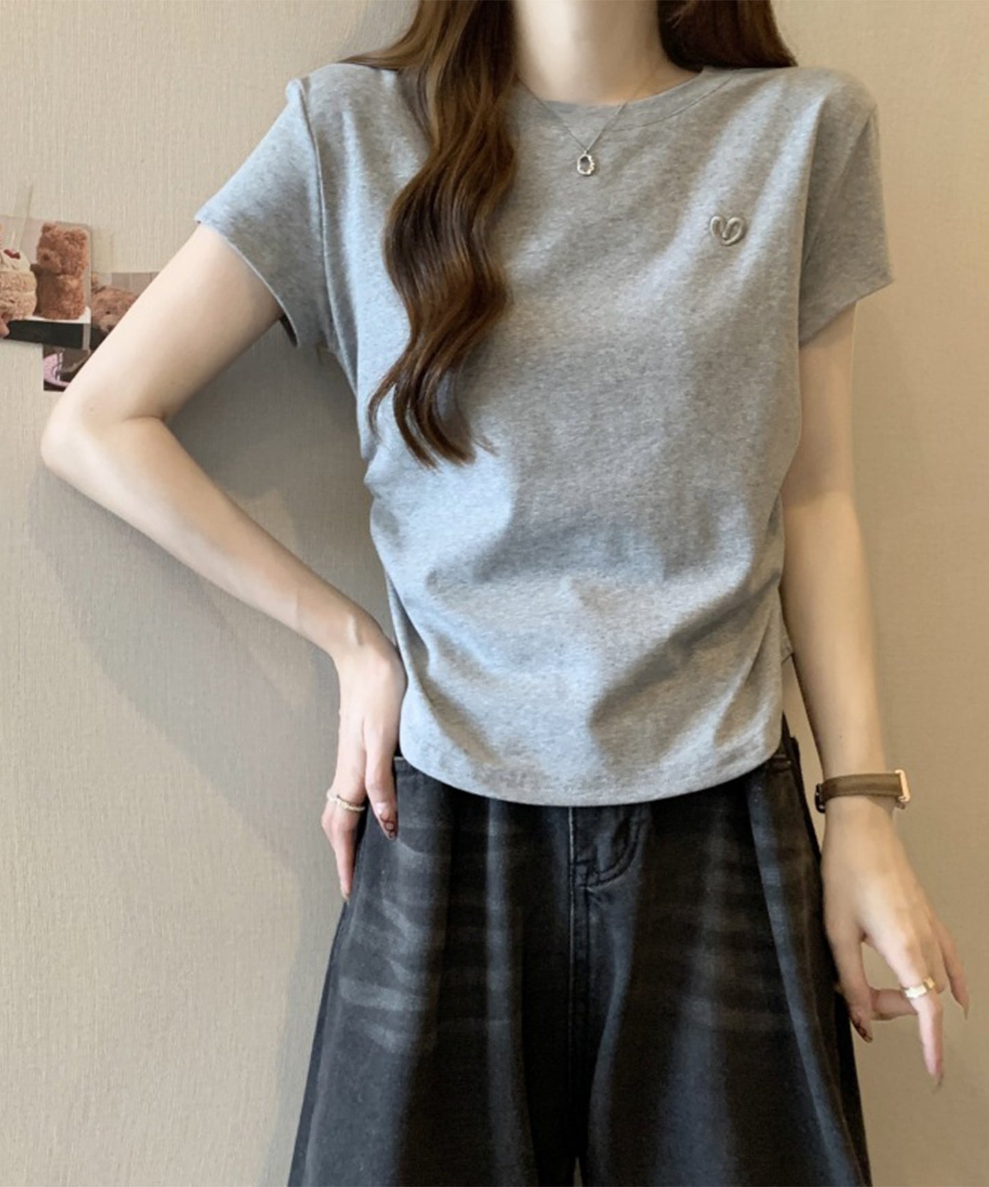 ハート刺繍 シャーリング クルーネック 半袖 Tシャツ