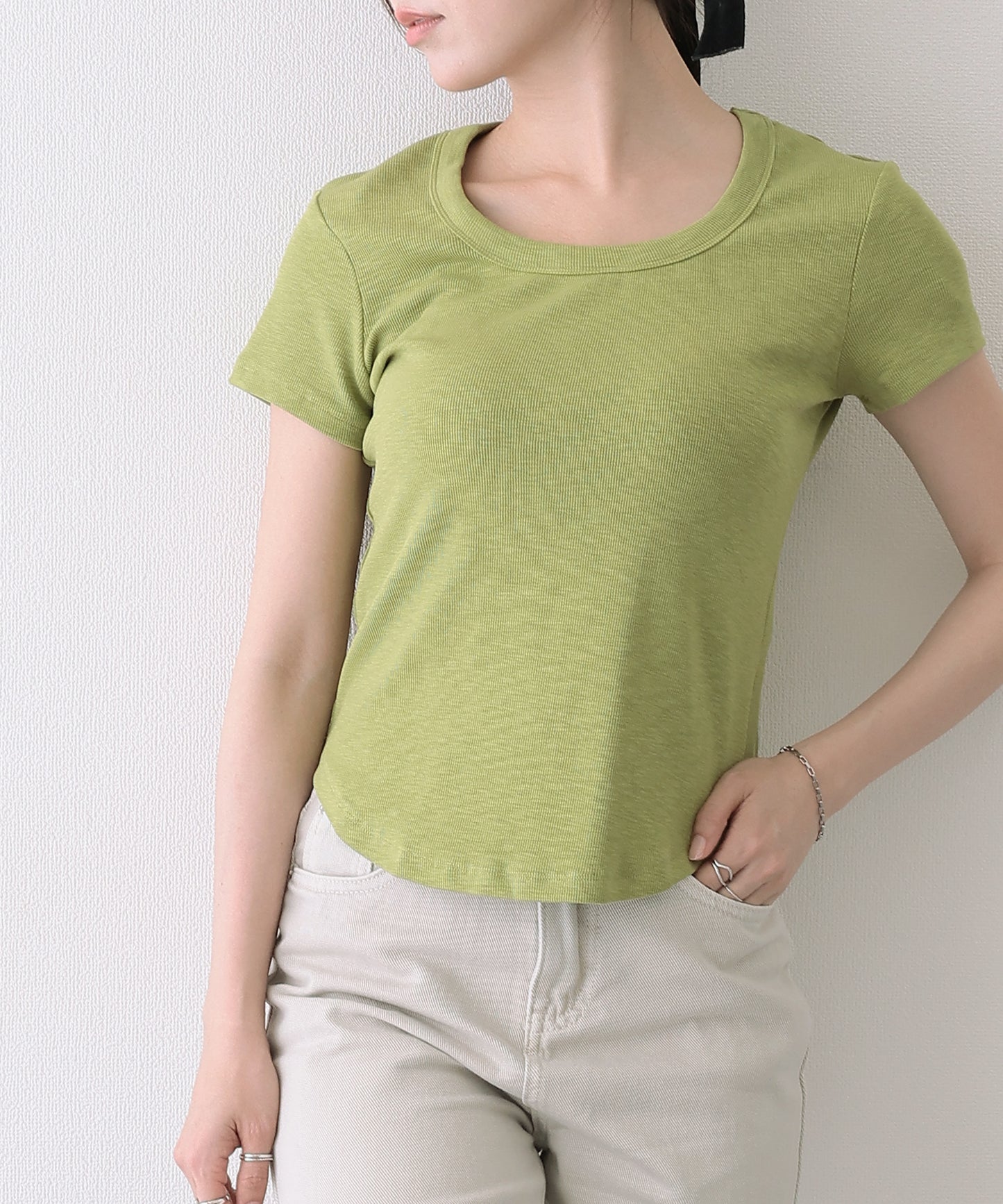 ラウンドネック バック カットアウト 半袖 Tシャツ