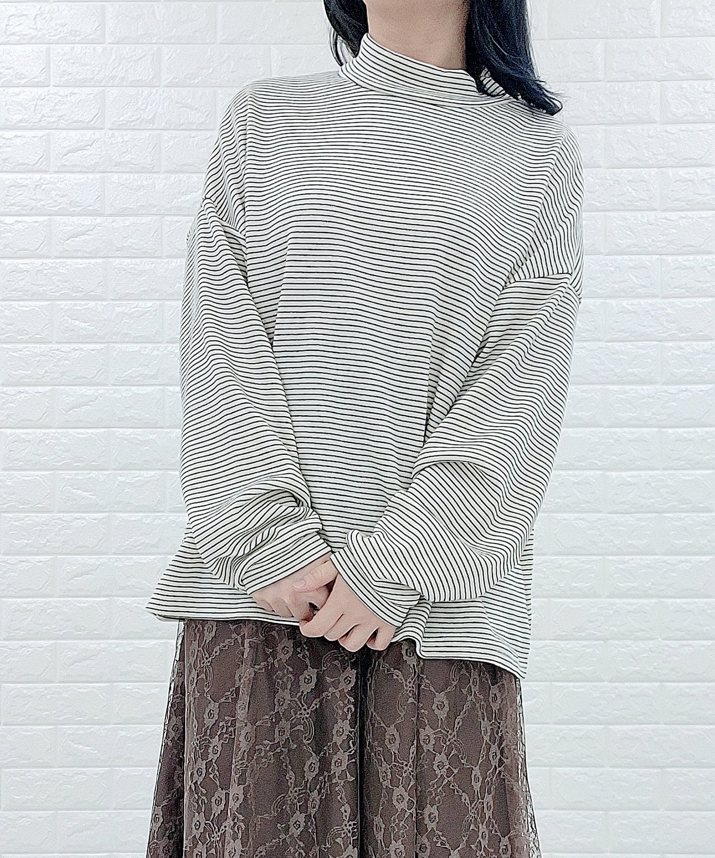 細ボーダー タートルネック カットソー