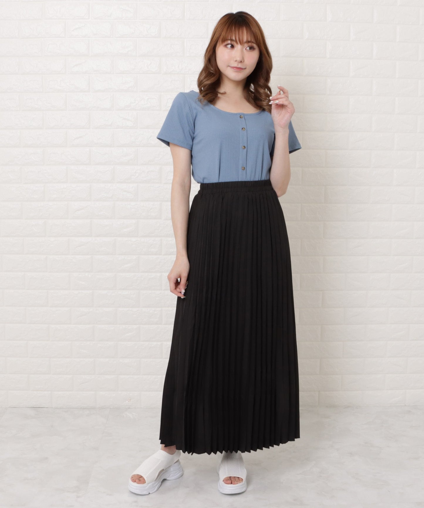 スクエアネック半袖クロップドTシャツ