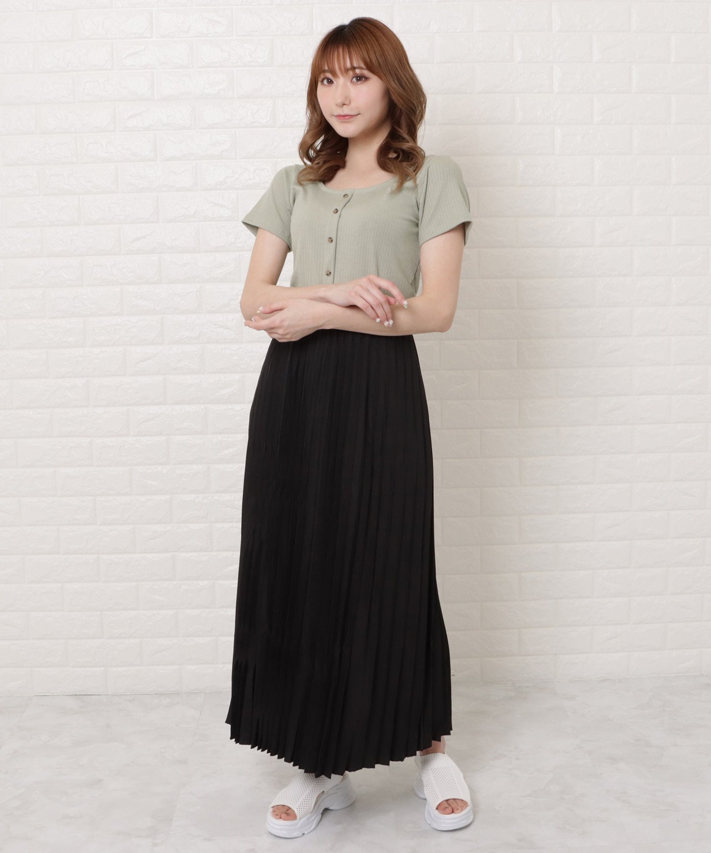 スクエアネック半袖クロップドTシャツ