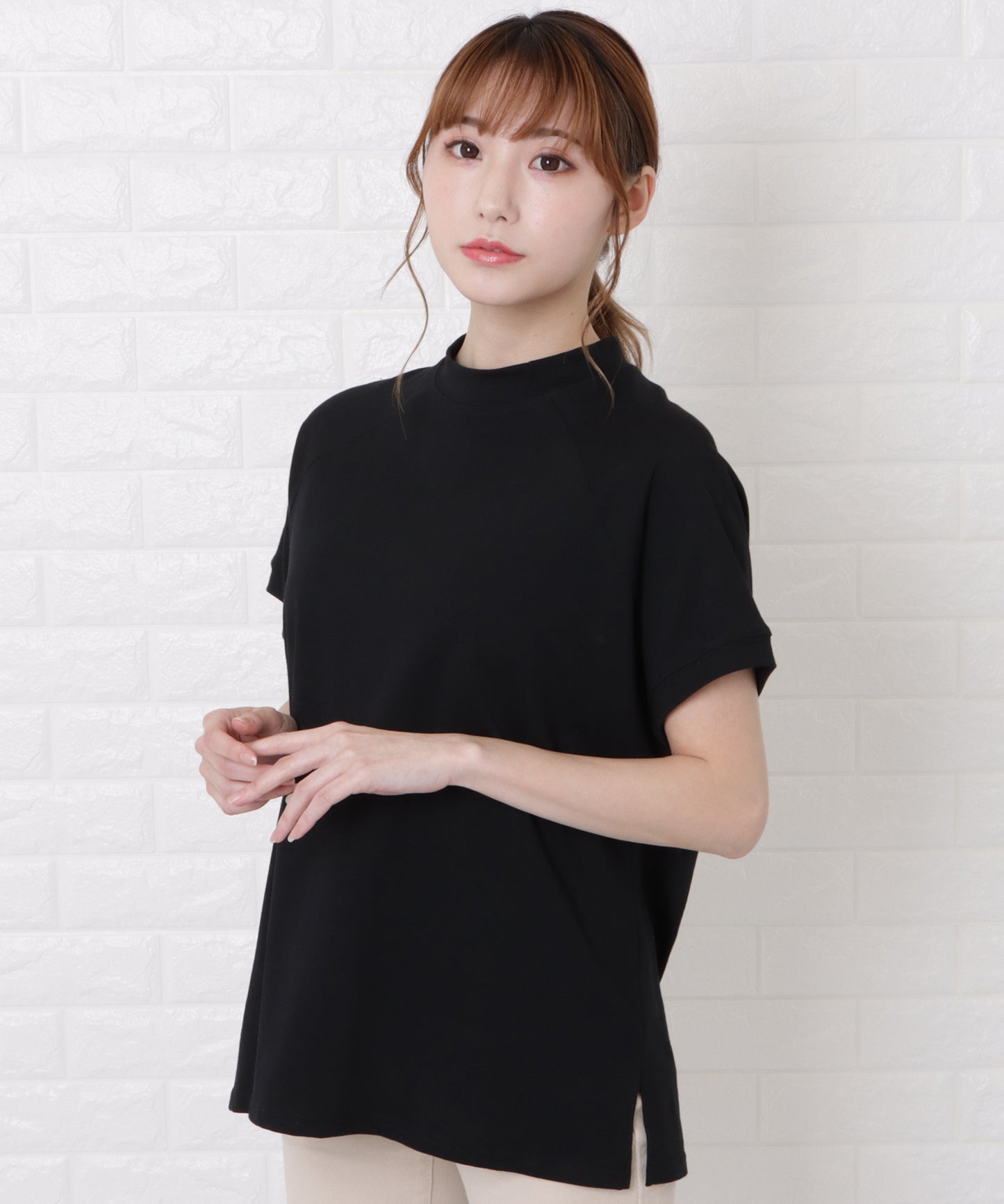 ボトルネック半袖Tシャツ