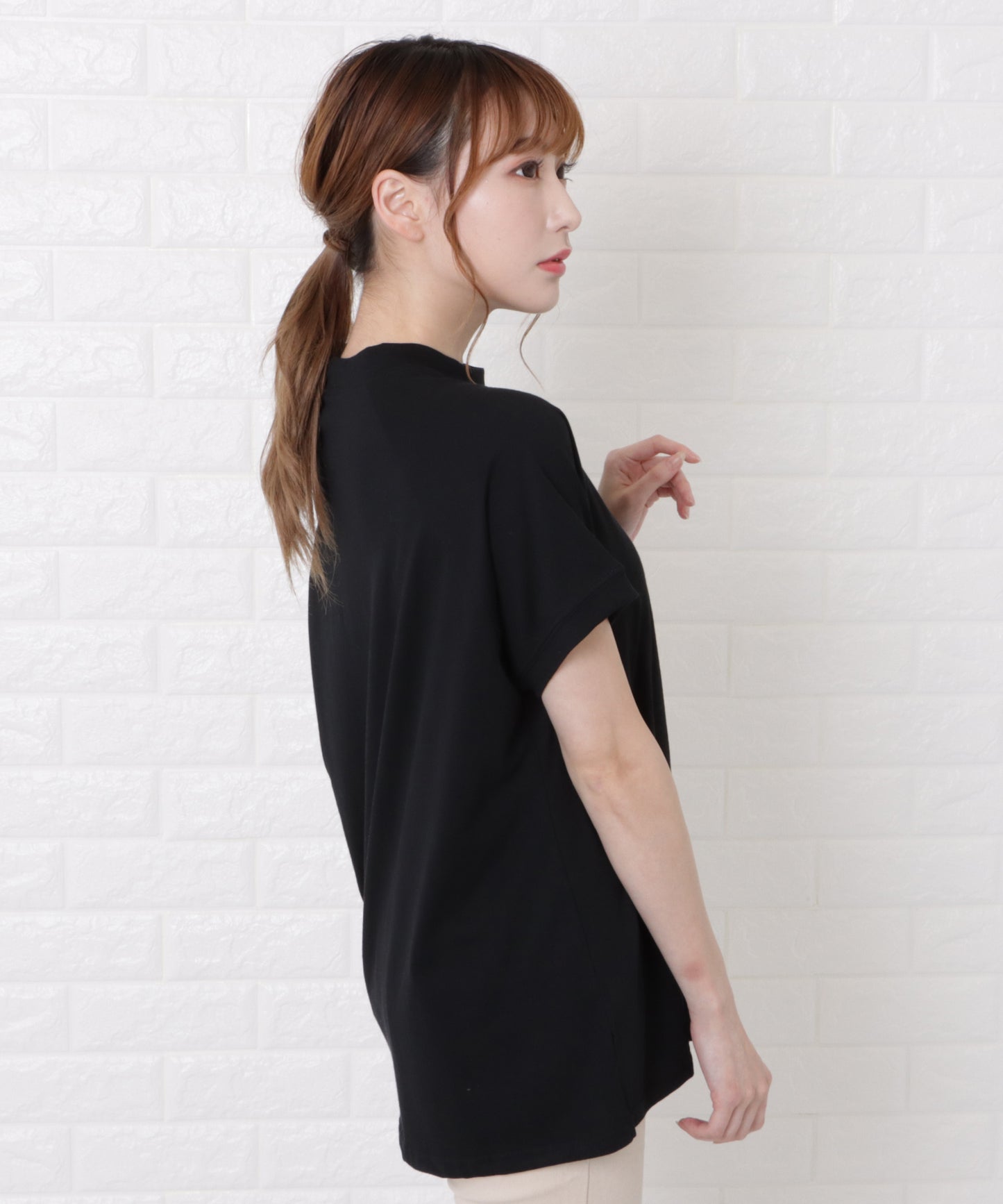 ボトルネック半袖Tシャツ