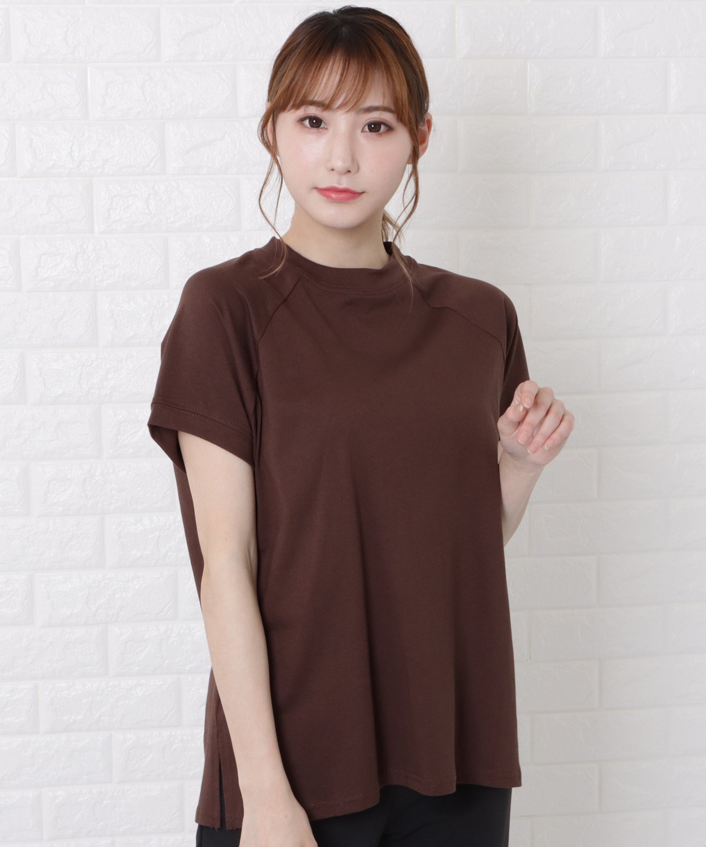 ボトルネック半袖Tシャツ