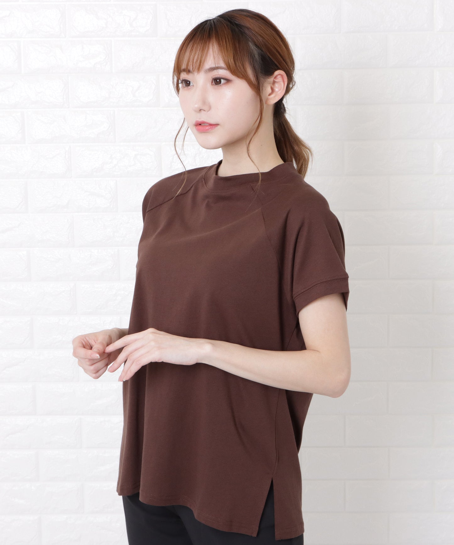 ボトルネック半袖Tシャツ