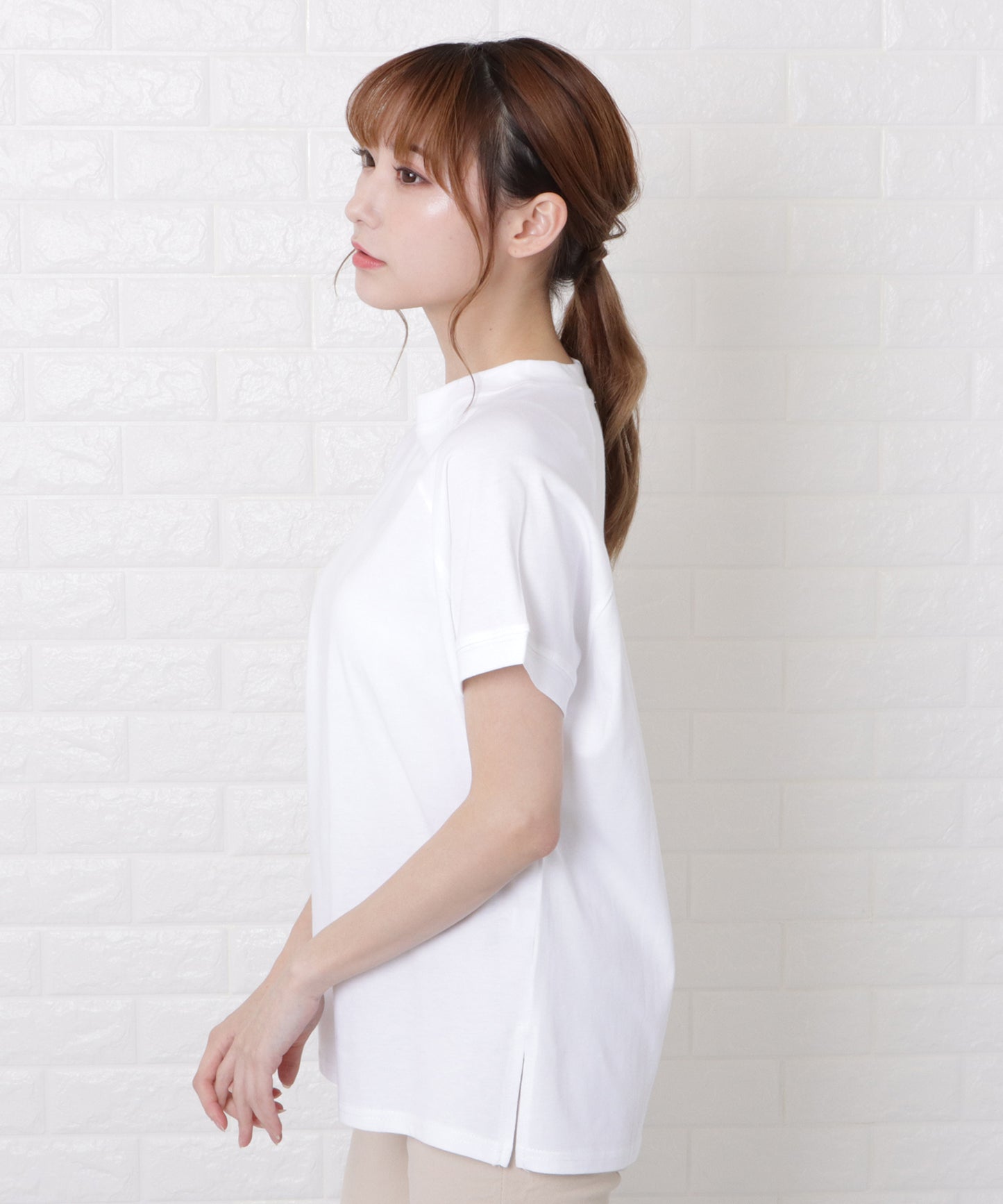 ボトルネック半袖Tシャツ