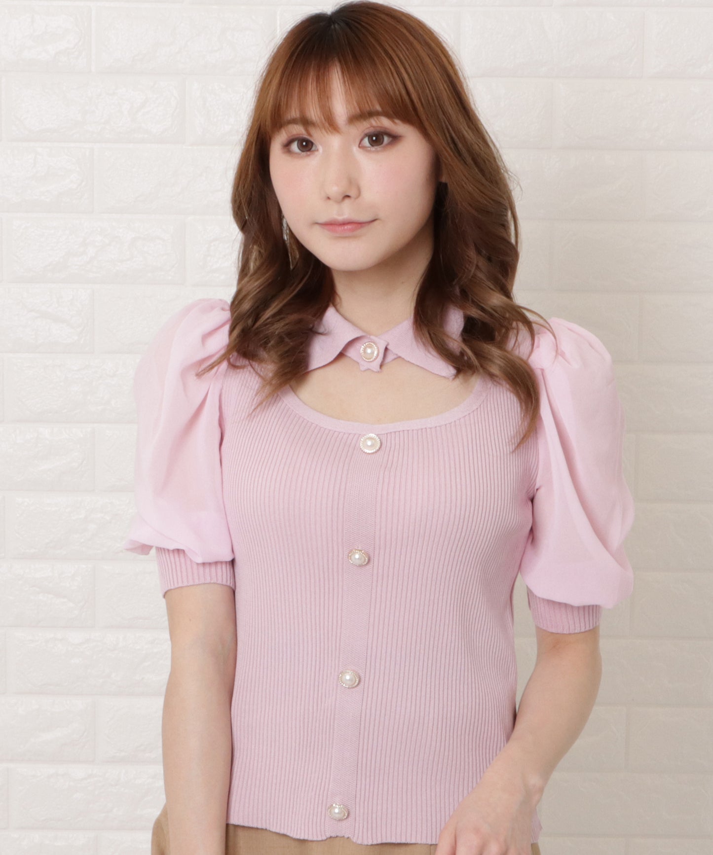 パフスリーブチョーカーニット