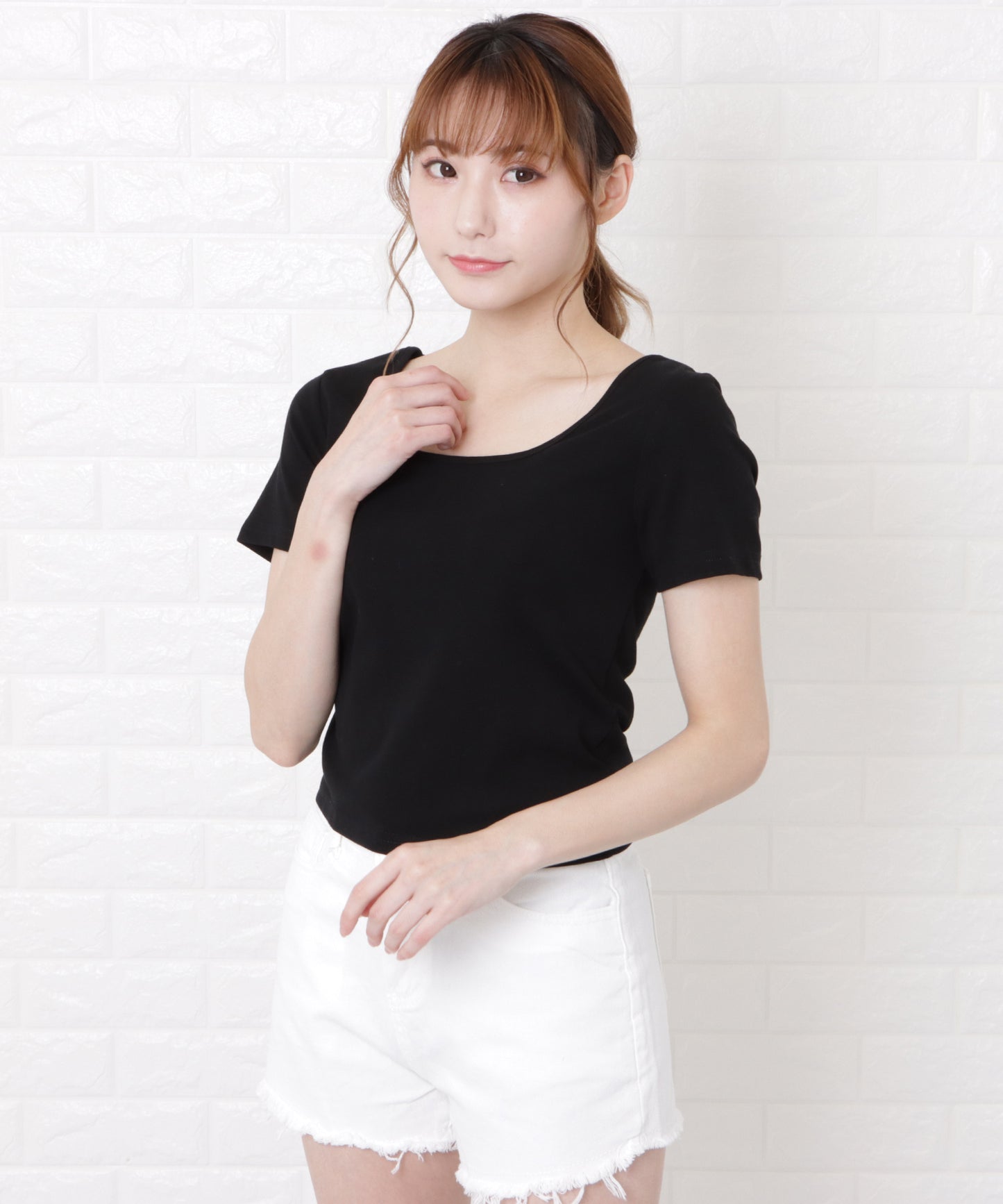 スクエアネック半袖Tシャツ