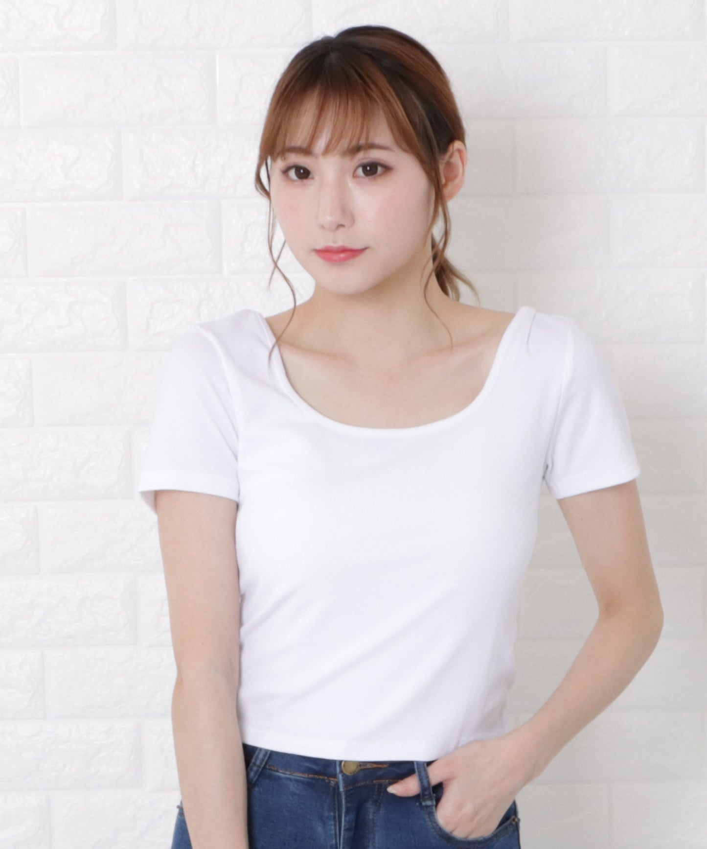 スクエアネック半袖Tシャツ