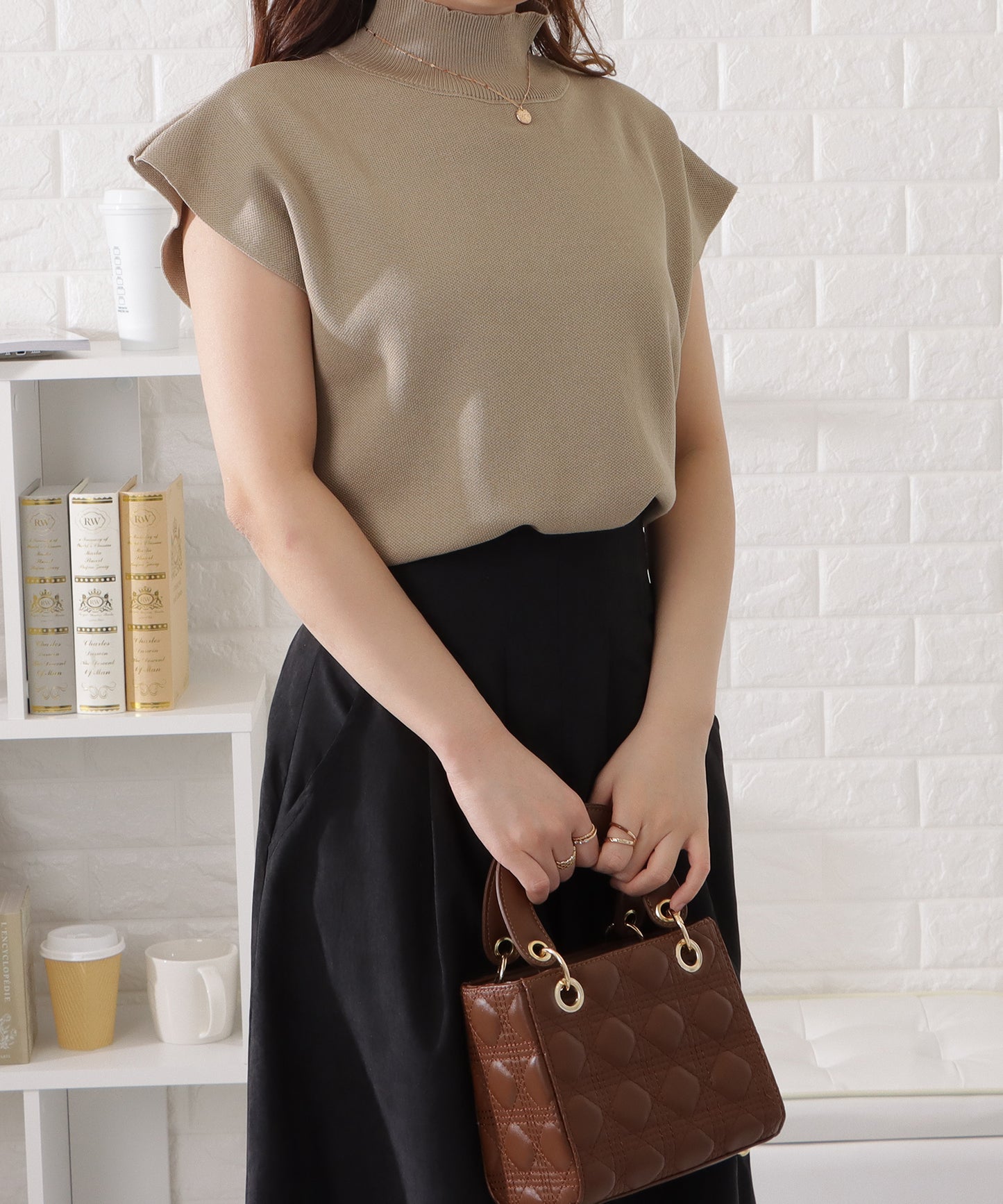 プチハイネック半袖ニットトップス