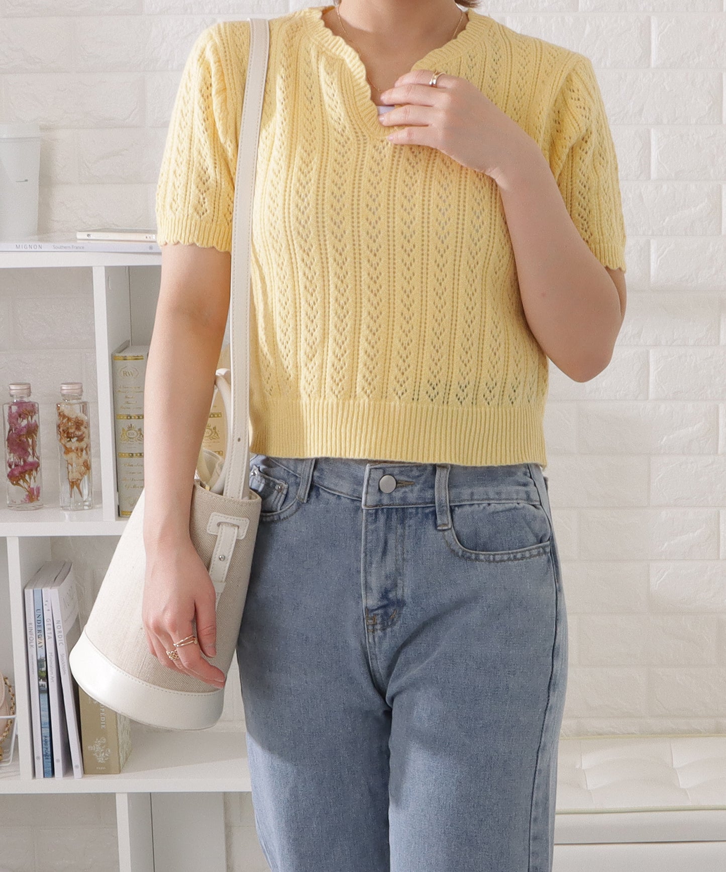 カットワーク半袖ニットトップス