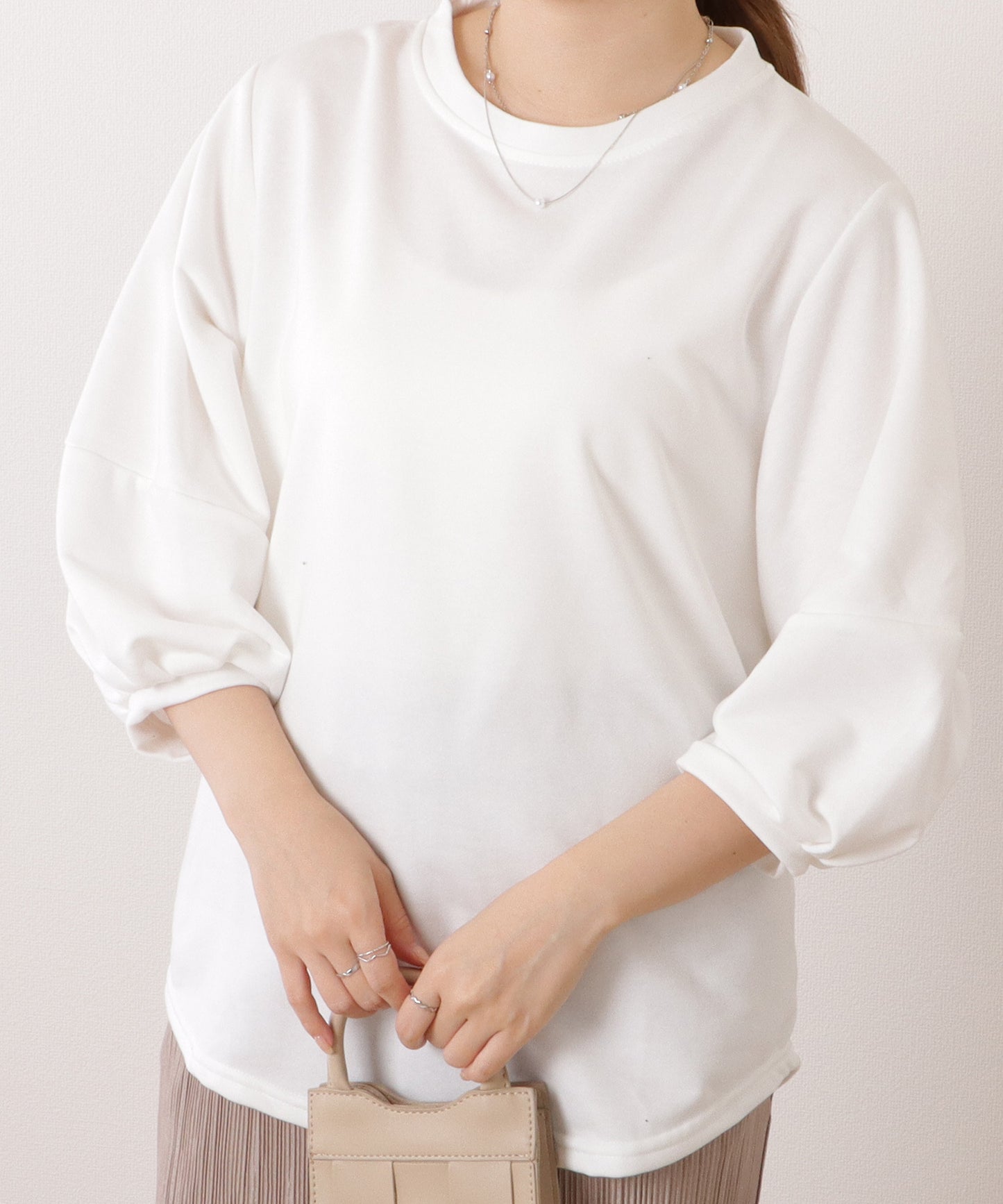 バルーン袖ゆるシルエットクルーネックプルオーバー