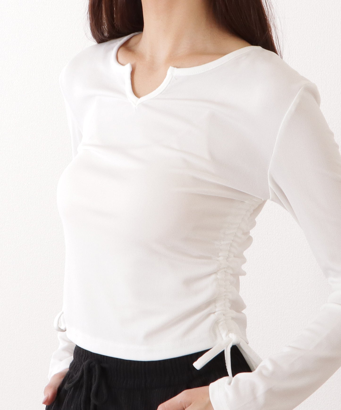 キーネック サイド シャーリング コンパクト プルオーバー