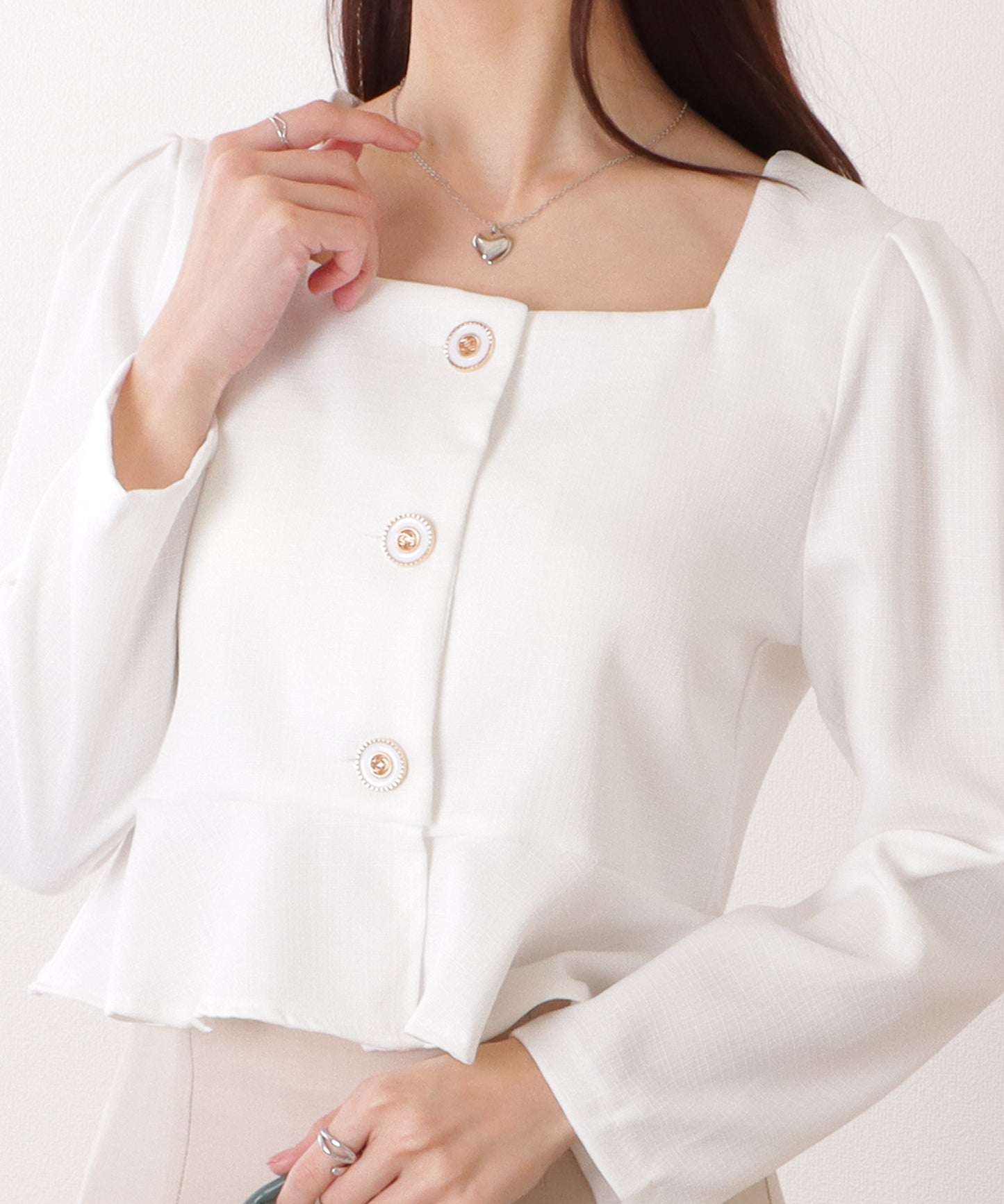 スクエアネック ペプラム フリル コンパクト トップス