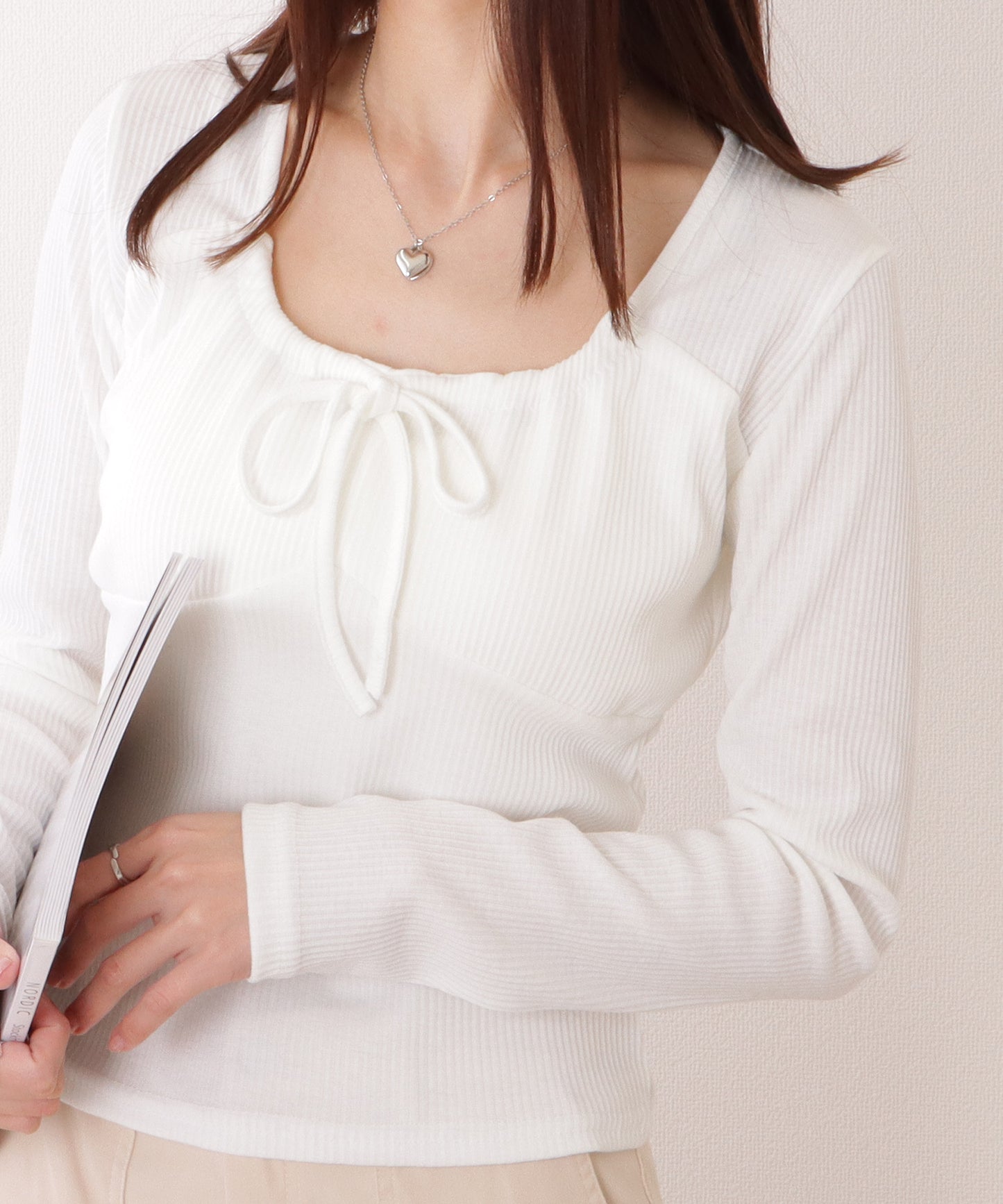 Uネック ドロストリボン付き リブ ニット トップス