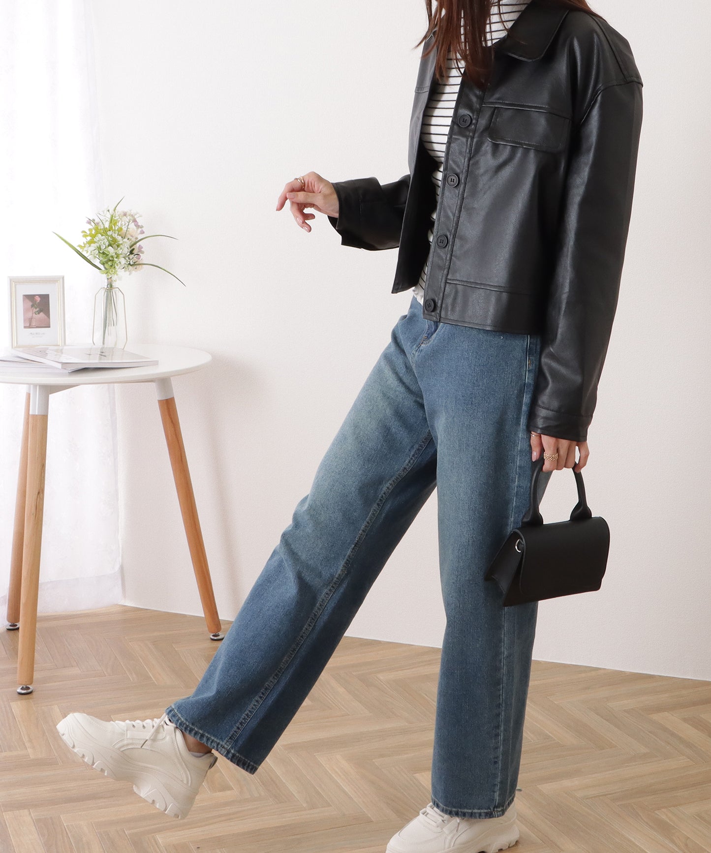 ショート丈オーバーサイズフェイクレザージャケット