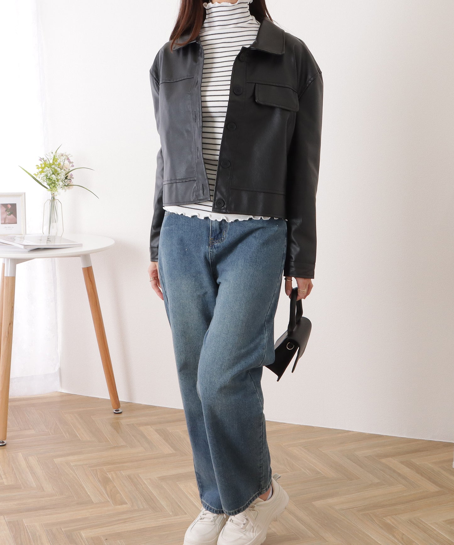 ショート丈オーバーサイズフェイクレザージャケット