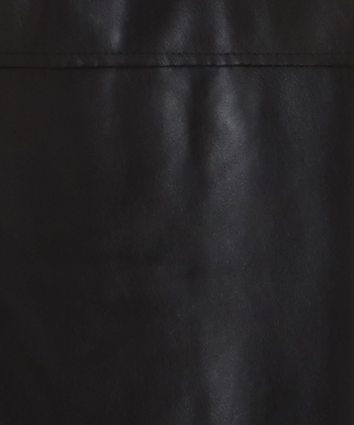 ショート丈オーバーサイズフェイクレザージャケット