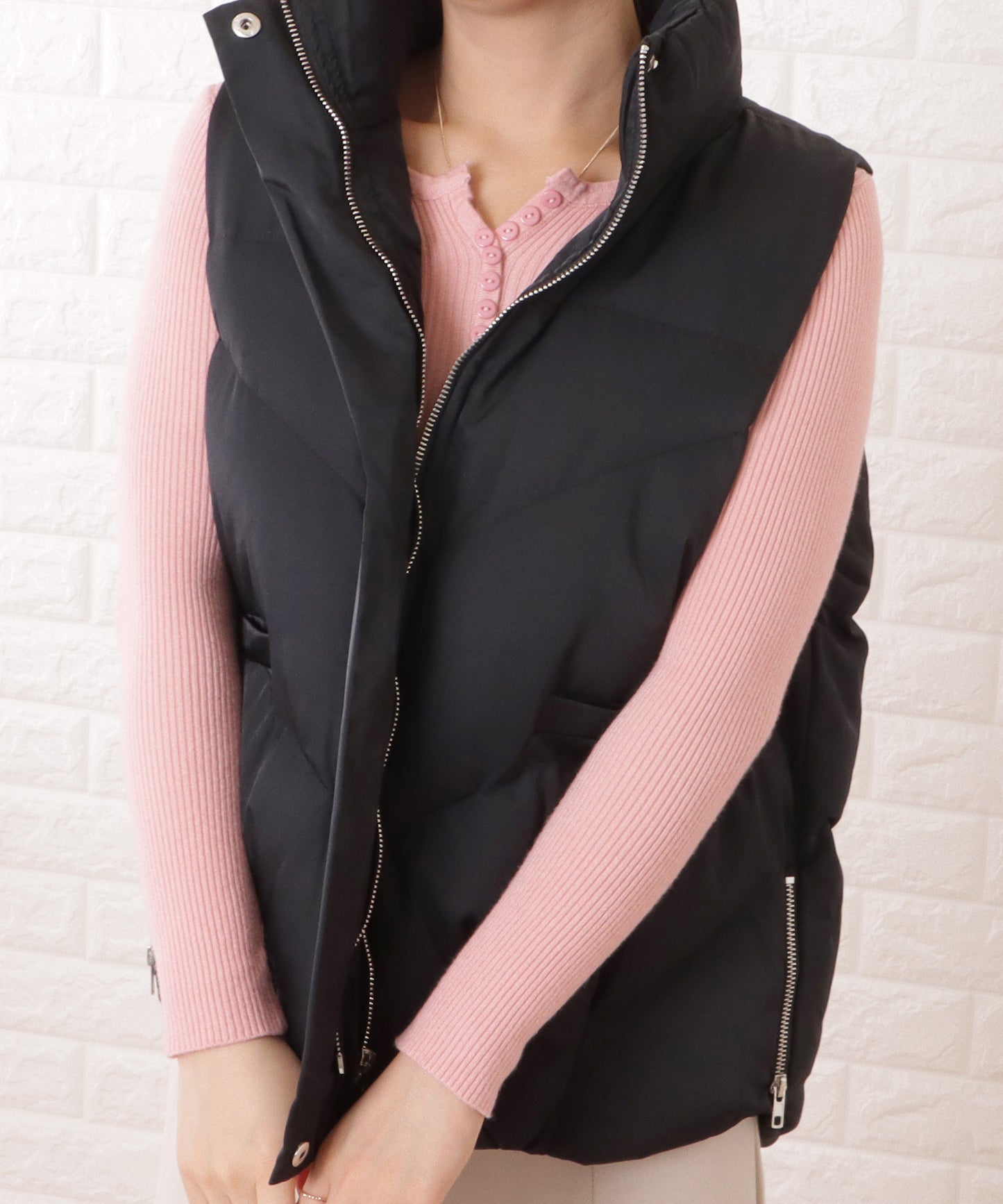 スタンドカラージップアップキルティングベスト