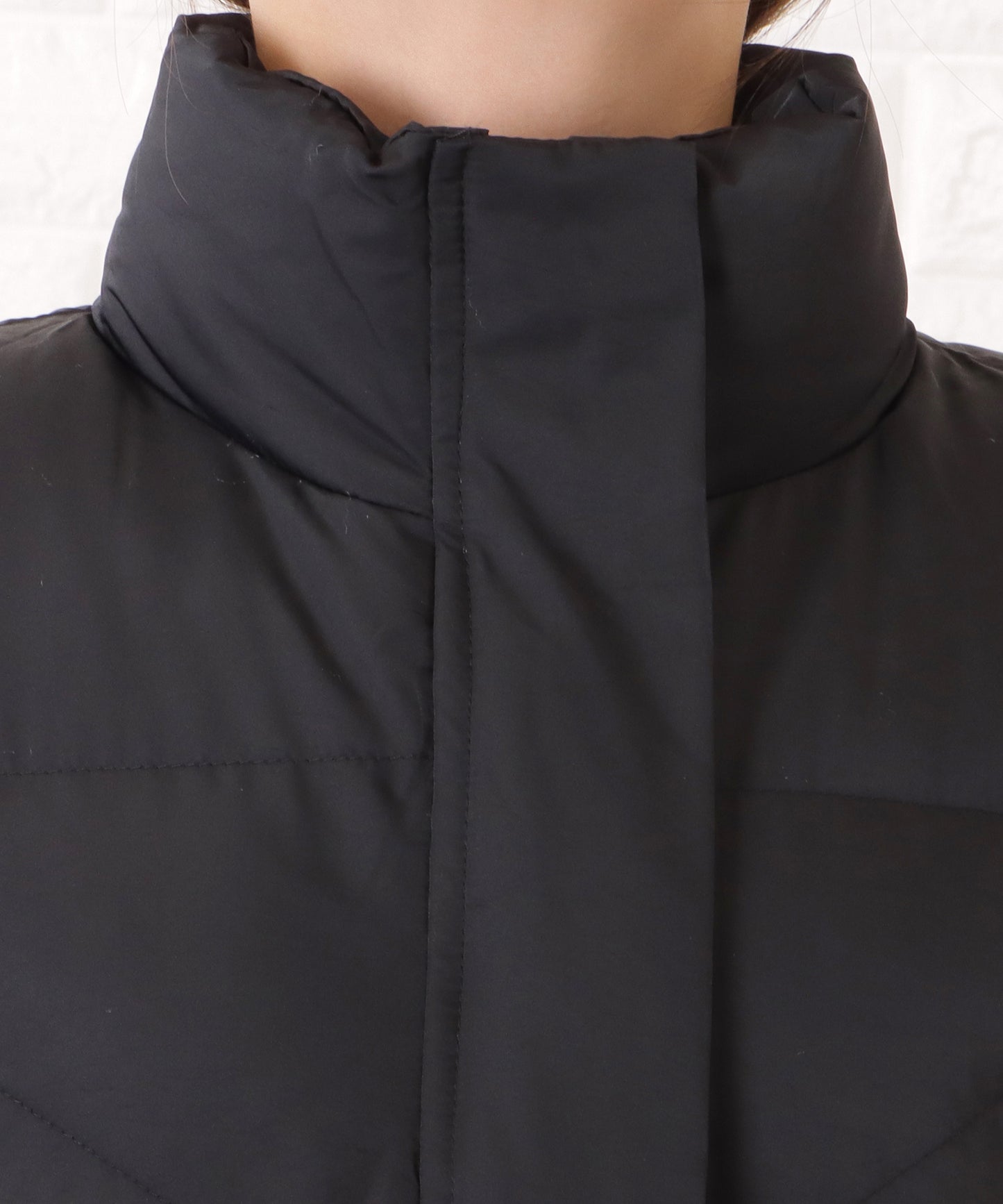 スタンドカラージップアップキルティングベスト