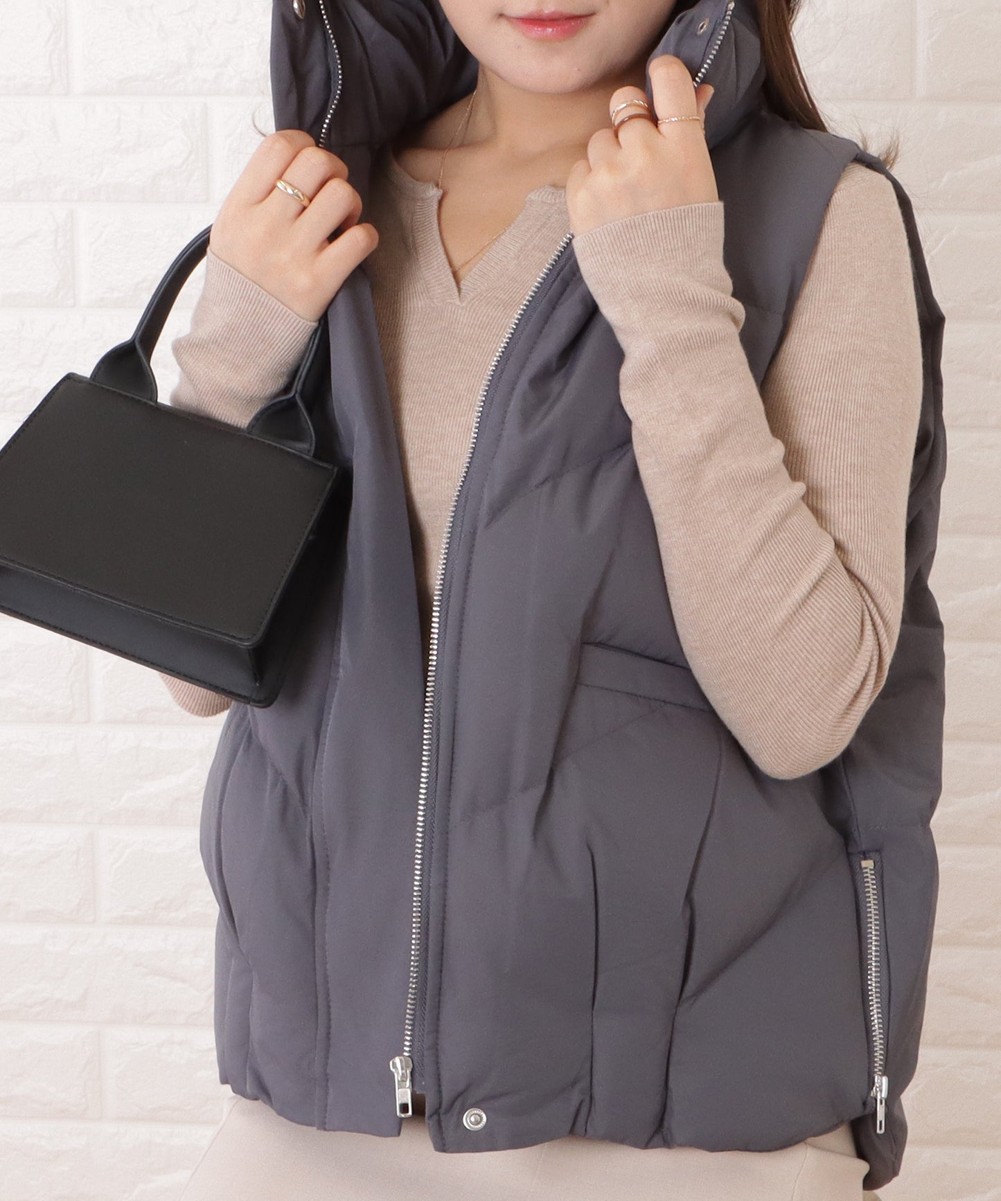 スタンドカラージップアップキルティングベスト