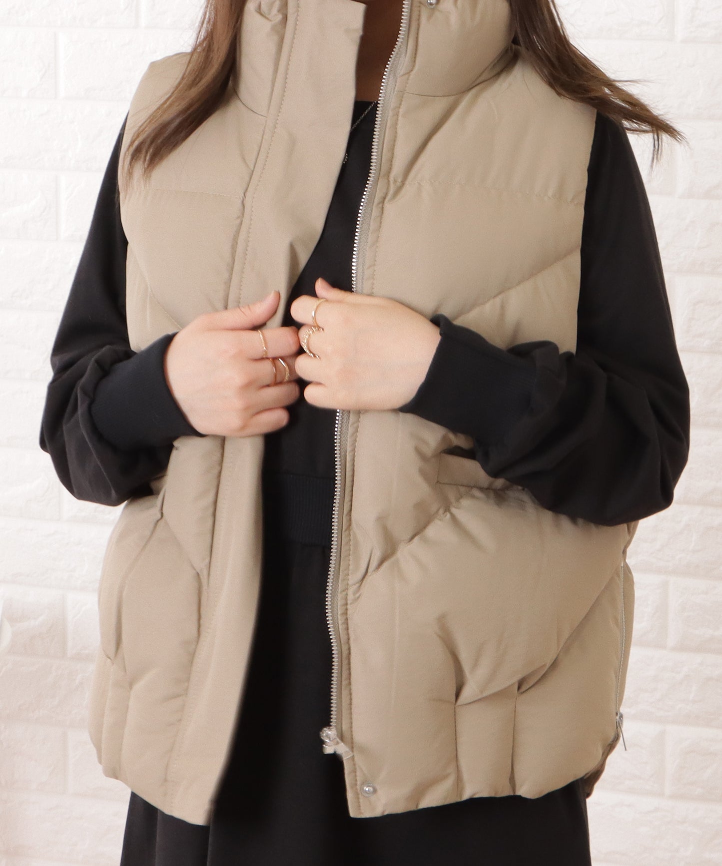 スタンドカラージップアップキルティングベスト