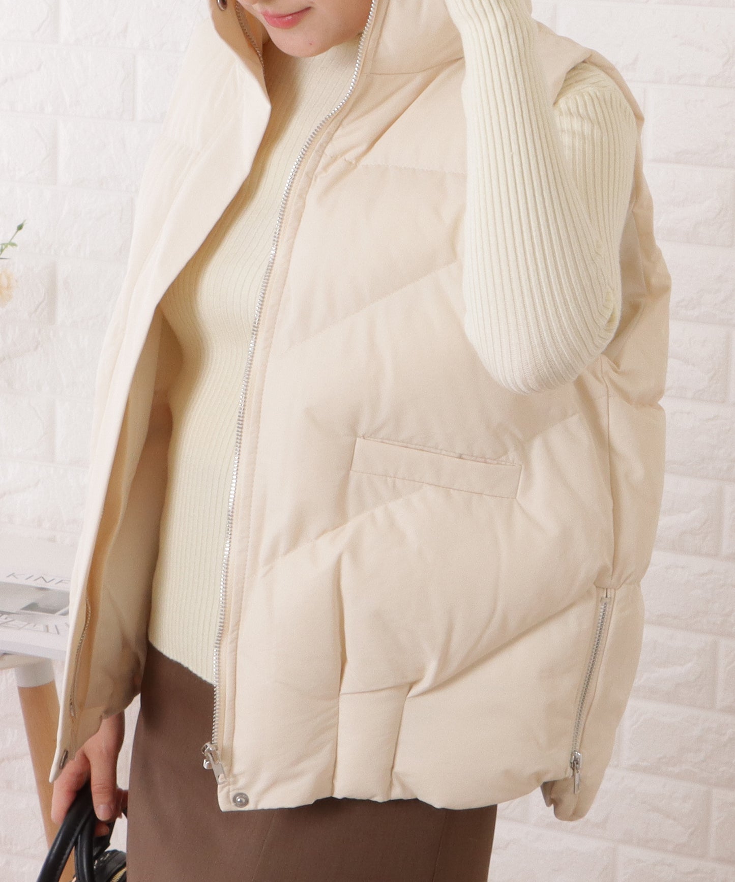 スタンドカラージップアップキルティングベスト