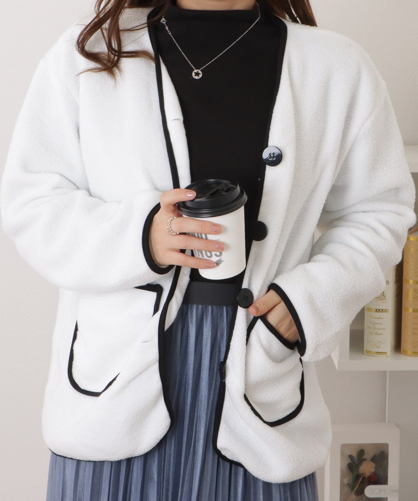 パイピングデザインミドル丈ボアジャケット