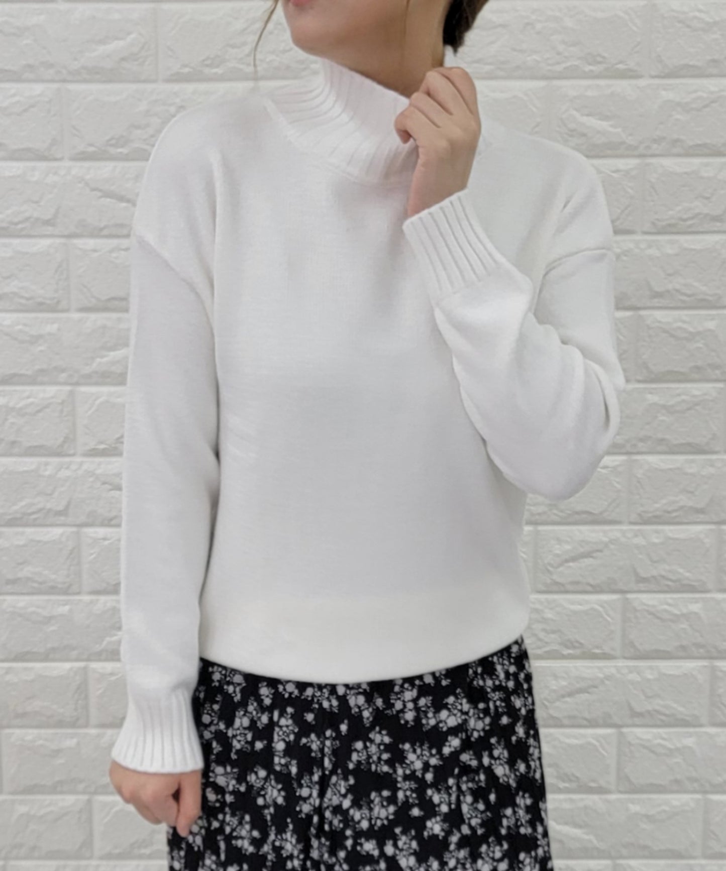 ハイネック 長袖 ふわふわ 無地ニット